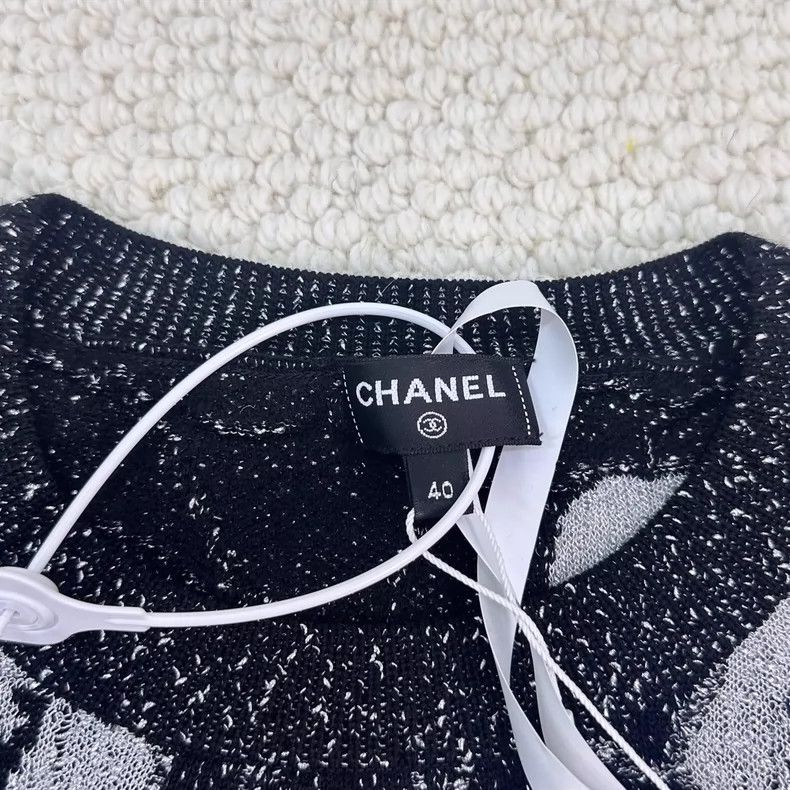 Chanel Chanel Camellia Pattern Knit Sweater - dmc Size US L / EU 52-54 / 3 - 3 Thumbnail