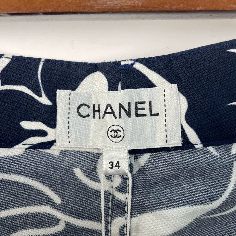 Chanel Chanel Navy White Camellia Shorts - dmc Size US 34 / EU 50 - 2 Thumbnail