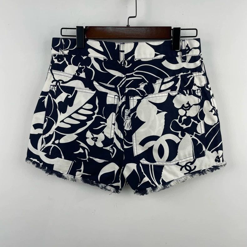 Chanel Chanel Navy White Camellia Shorts - dmc Size US 34 / EU 50 - 7 Thumbnail