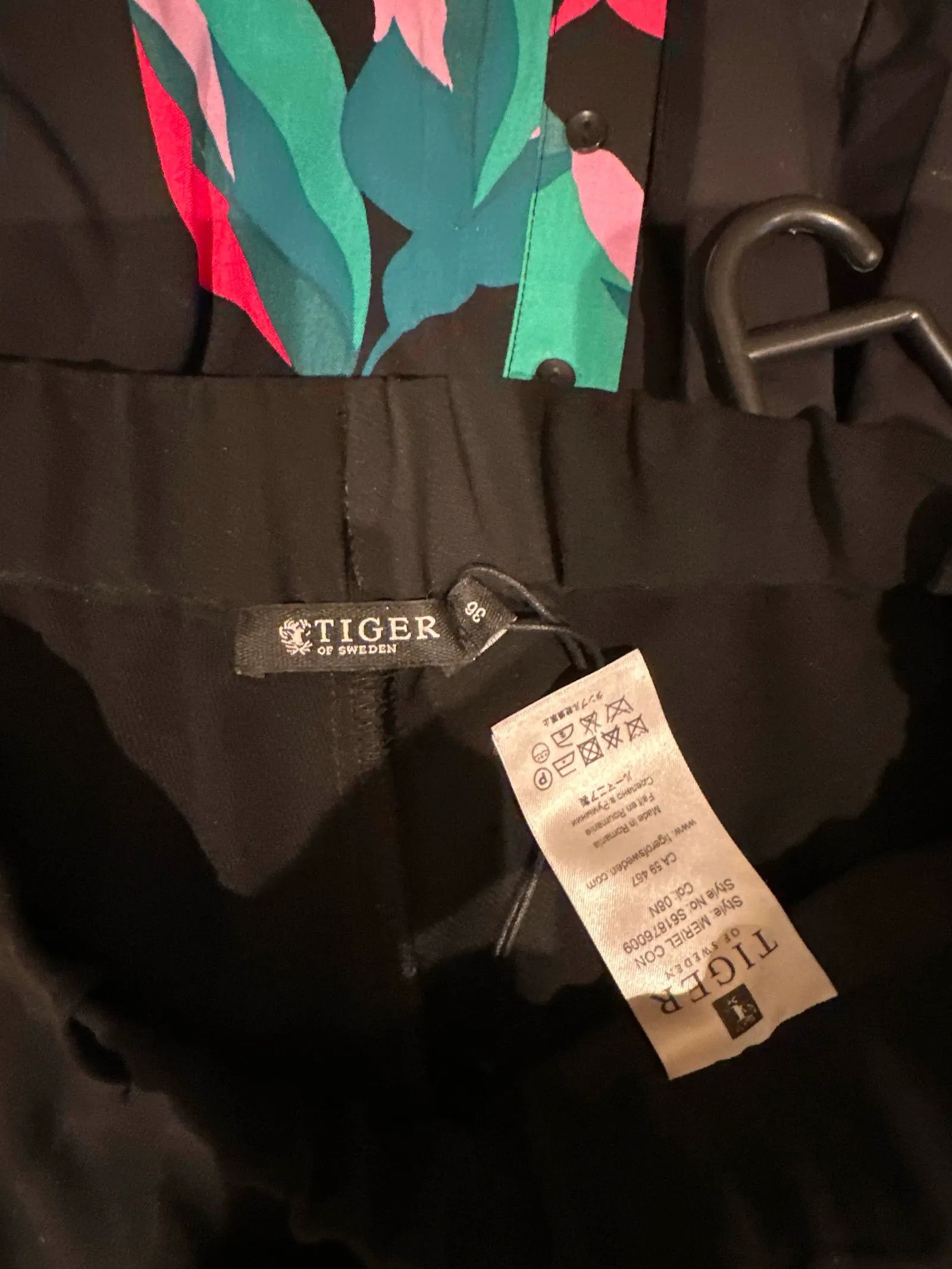 Tiger of Sweden Tiger of Sweden Meriel Pants Size 26" / US 2 / IT 38 - 2 Thumbnail