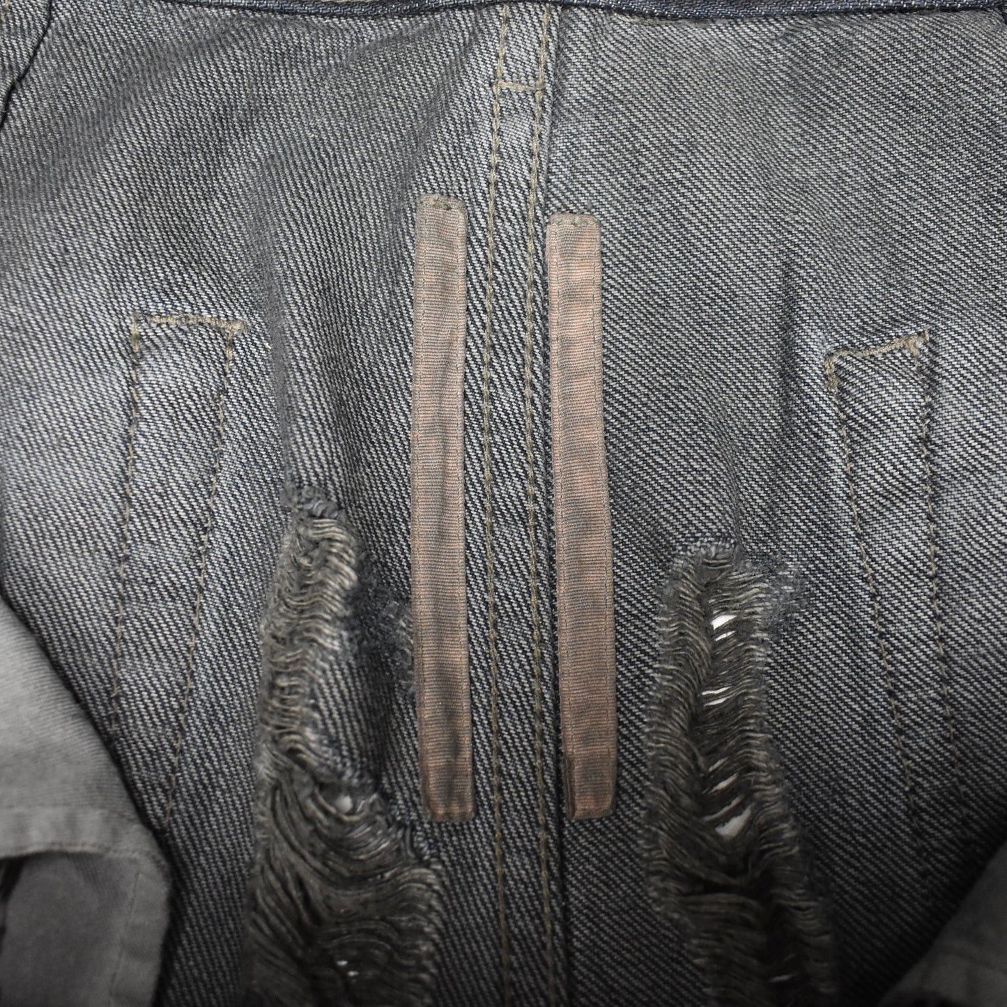 Rick Owens × Rick Owens Drkshdw Rick Owens DRKSHDW Dark Dust Shredded Geth Denim Jeans Size US 32 / EU 48 - 7 Thumbnail
