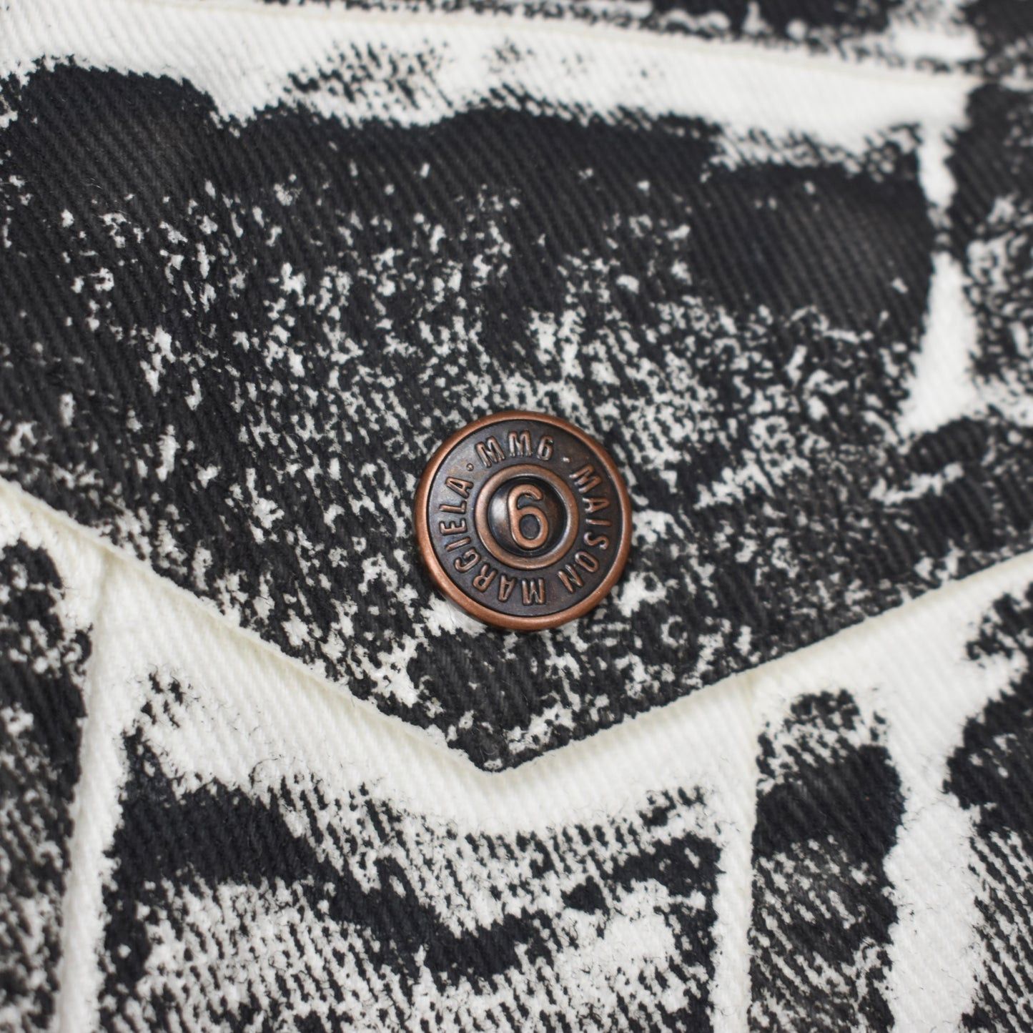 MM6 × Maison Margiela Maison Margiela MM6 Painted Denim Trucker Jacket Shearling Size US S / EU 44-46 / 1 - 8 Thumbnail