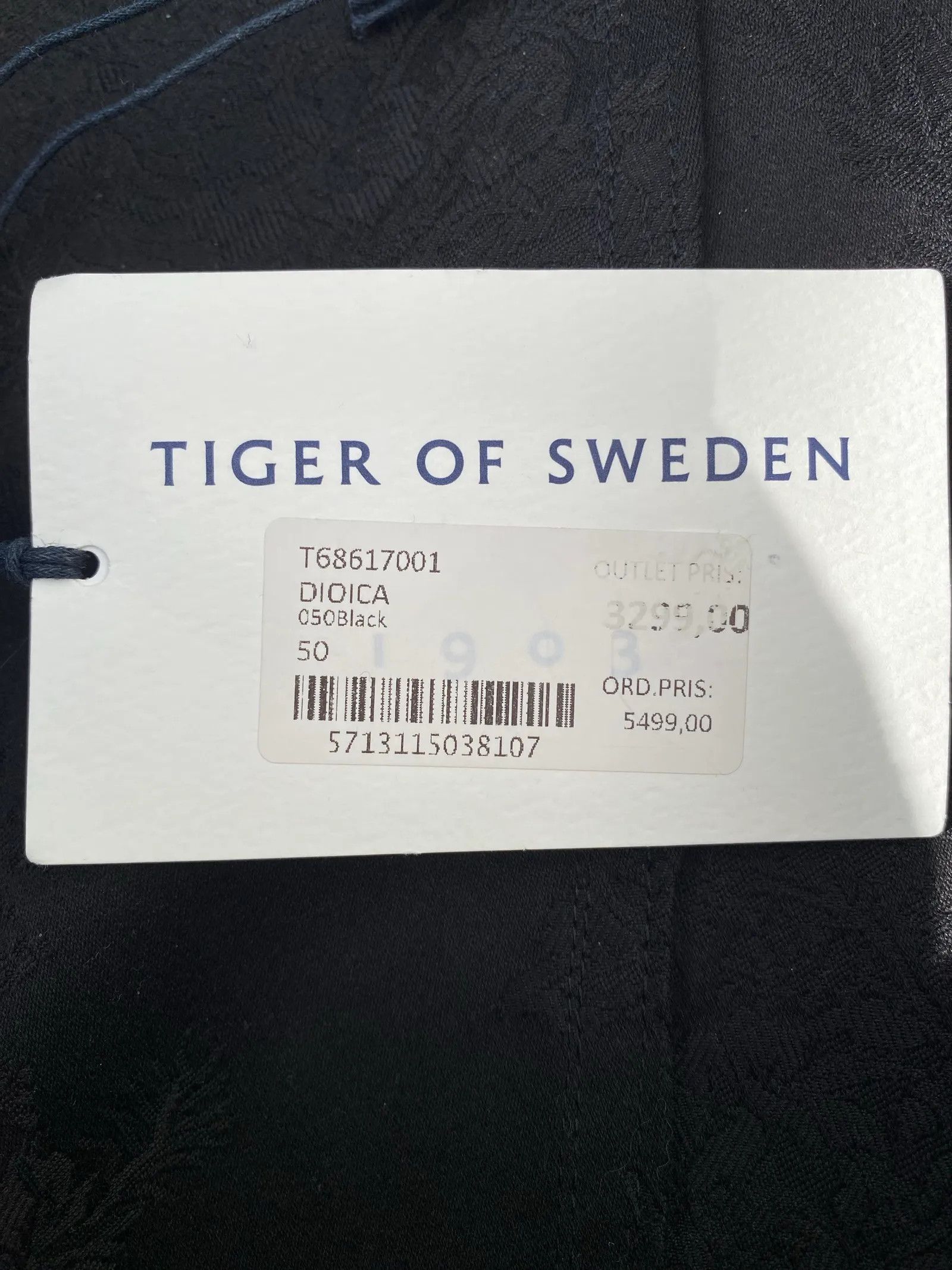 Tiger of Sweden Tiger of Sweden Dioica Jacket Size US M / EU 48-50 / 2 - 4 Thumbnail