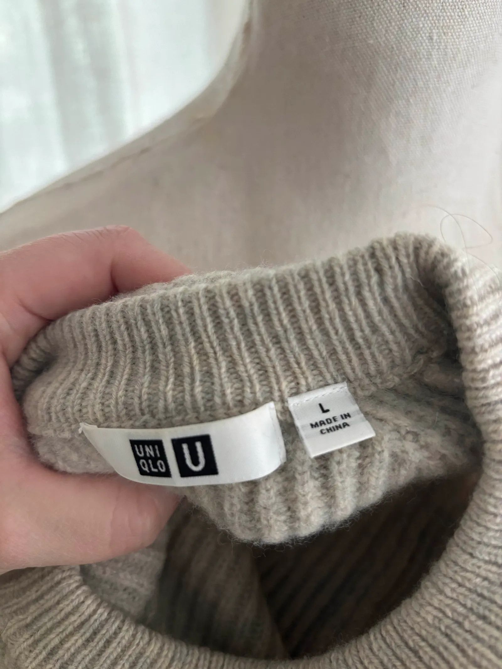 Uniqlo Uniqlo Sweater Size L / US 10 / IT 46 - 2 Thumbnail