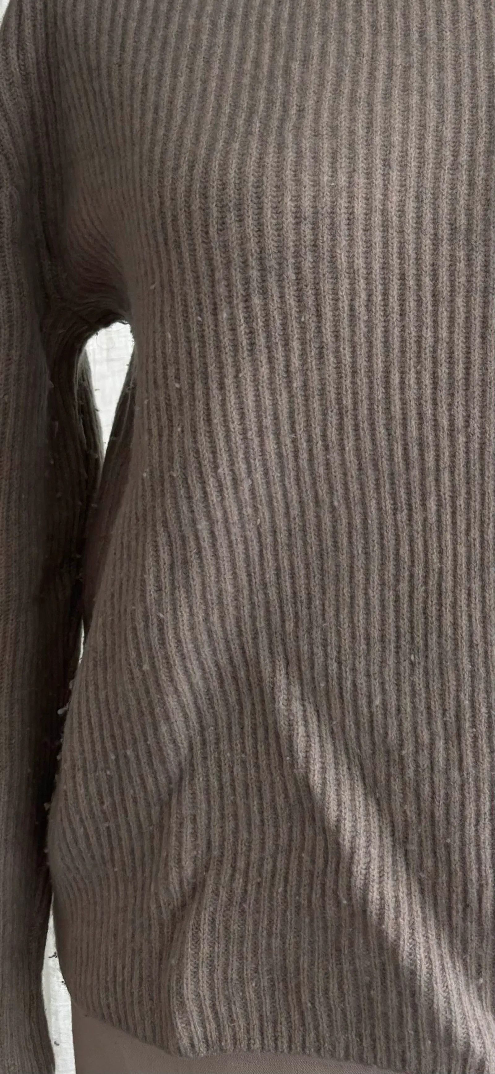 Uniqlo Uniqlo Sweater Size L / US 10 / IT 46 - 4 Thumbnail