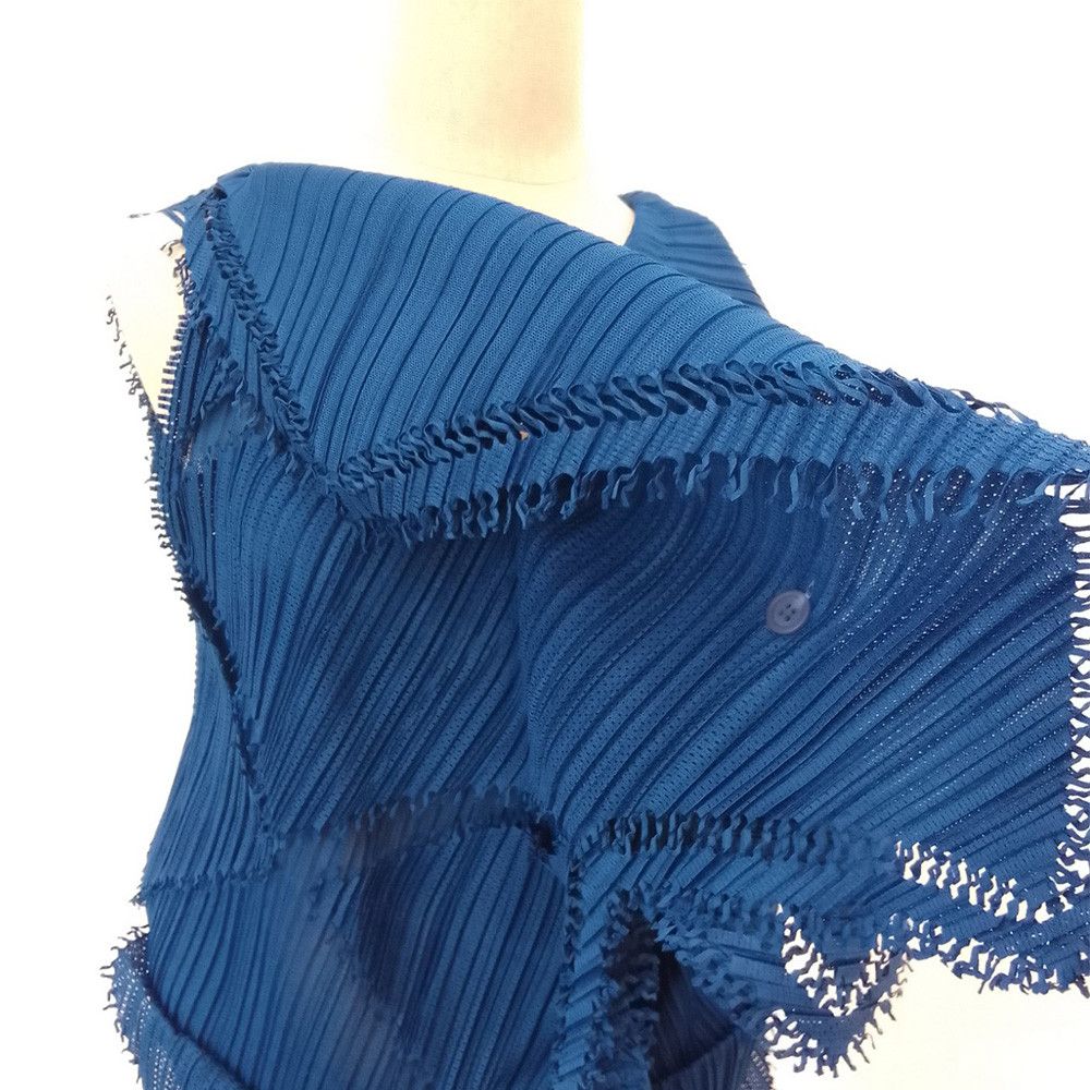 Issey Miyake Issey Miyake ISSEY MIYAKE A-POC INSIDE long dress one piece Others Dresses DUTY FREE for USA Size ONE SIZE - 11 Thumbnail