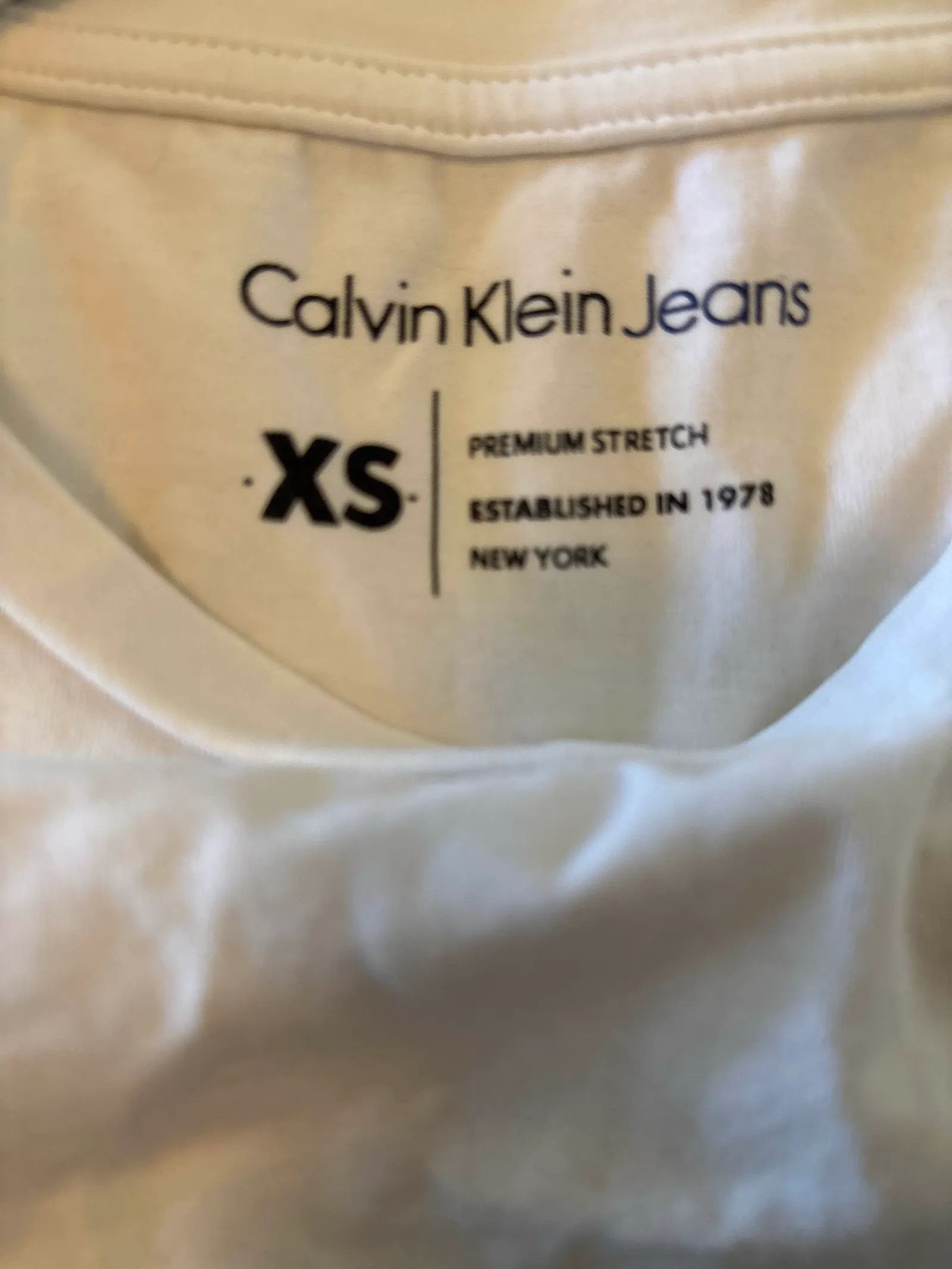 Calvin Klein Calvin Klein Jeans Short Sleeve T-shirt Size XS / US 0-2 / IT 36-38 - 2 Thumbnail