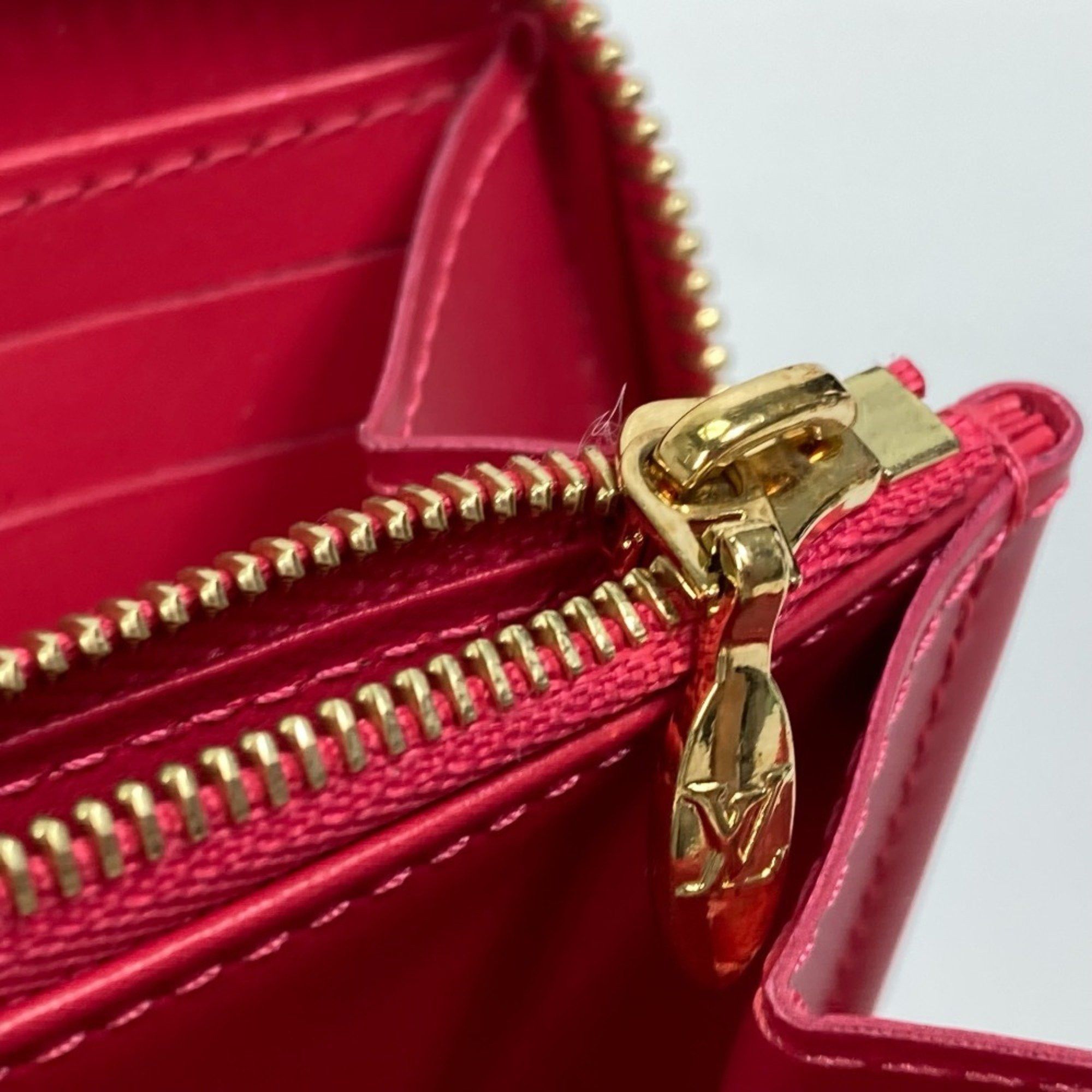 Louis Vuitton LOUIS VUITTON M81154 Monogram Vernis Zippy Wallet, 2022 Valentine's Day Limited Edition Long Vernis, Women's, Fuchsia Neon Pink Size ONE SIZE - 11 Thumbnail