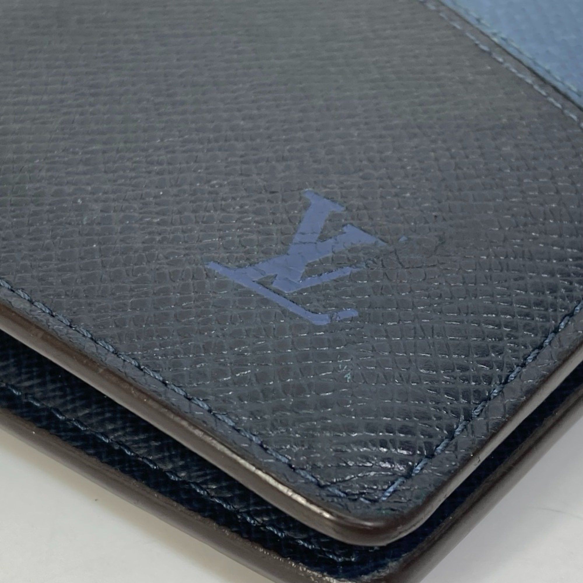 Louis Vuitton LOUIS VUITTON M30713 Taiga V Portefeuille Brazza NM Bifold Long Wallet in Leather, Men's Navy Size ONE SIZE - 5 Thumbnail