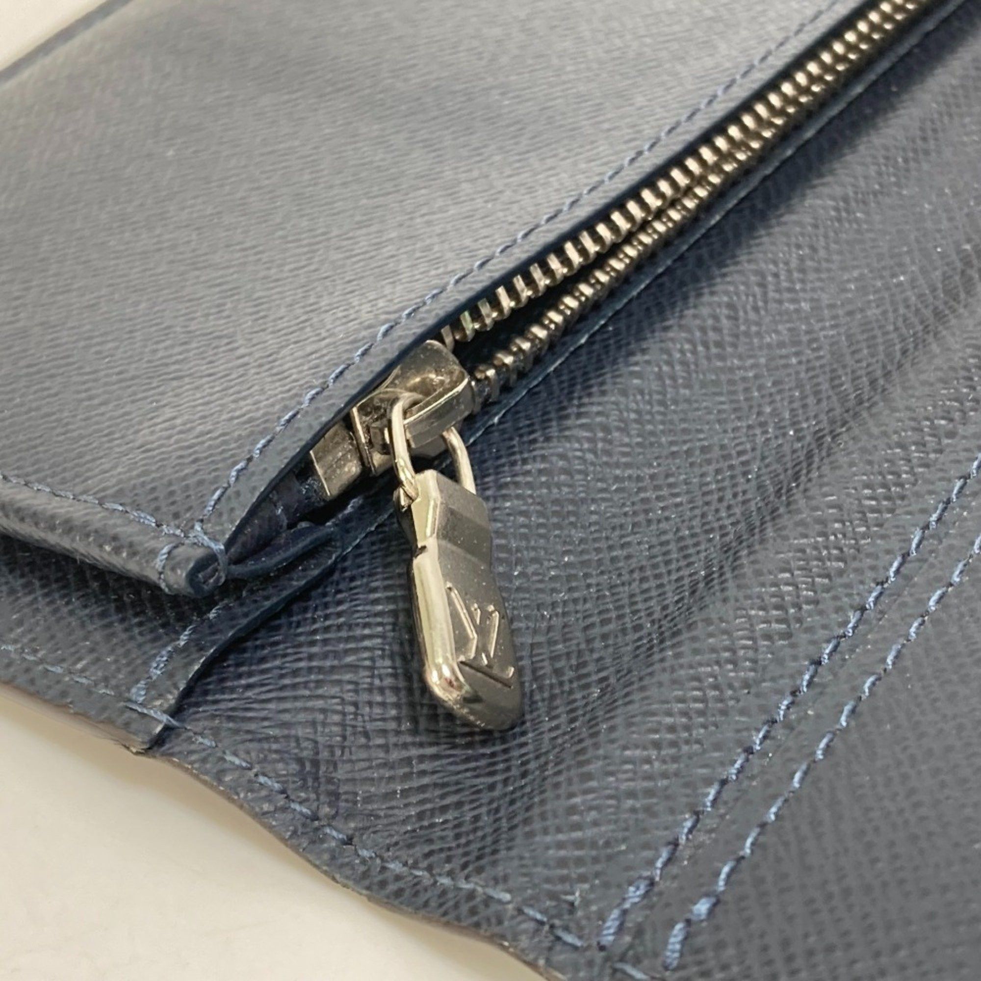 Louis Vuitton LOUIS VUITTON M30713 Taiga V Portefeuille Brazza NM Bifold Long Wallet in Leather, Men's Navy Size ONE SIZE - 12 Thumbnail