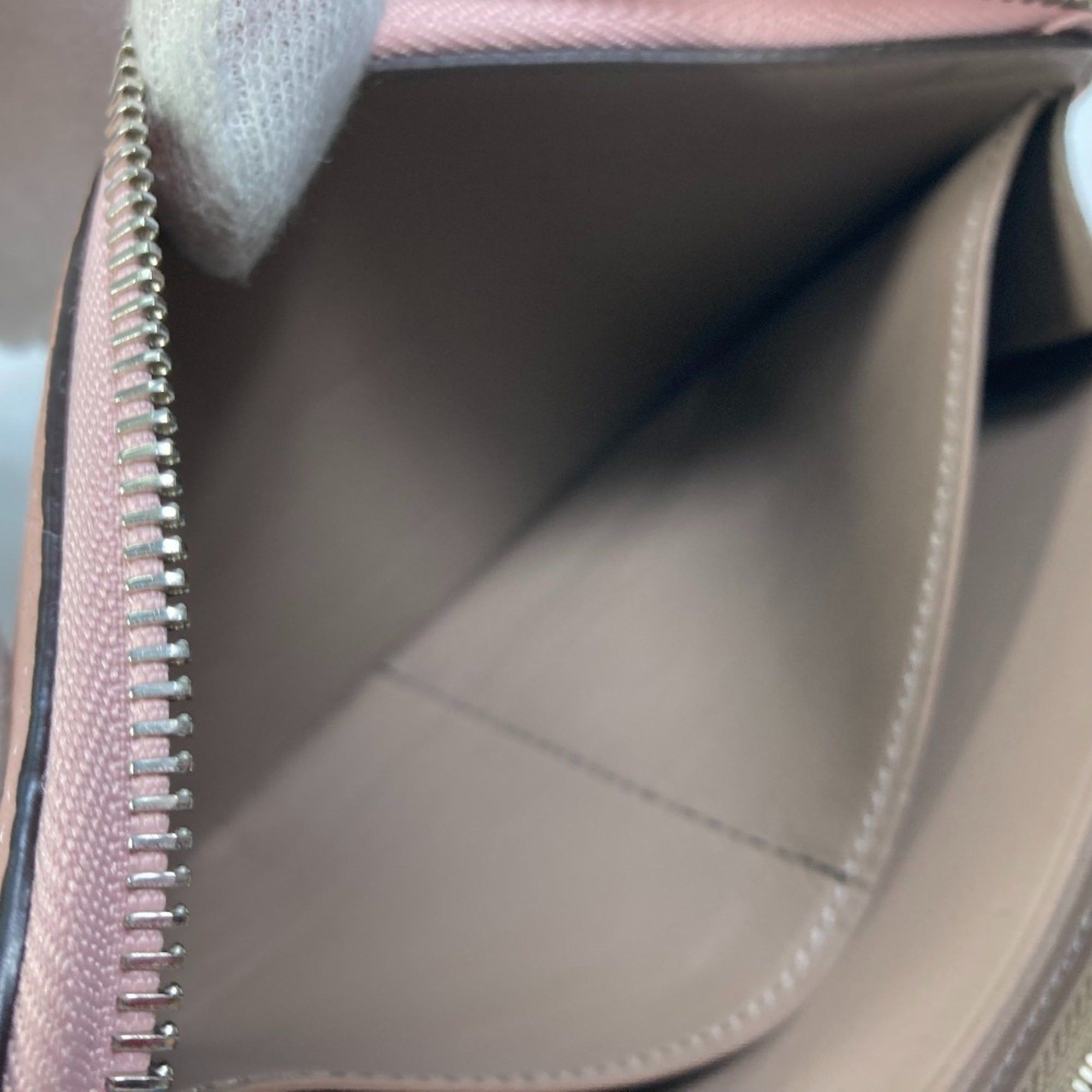 Louis Vuitton LOUIS VUITTON M63103 Portefeuille Comete L-shaped zipper long wallet in Taurillon leather, women's, pink Size ONE SIZE - 12 Thumbnail