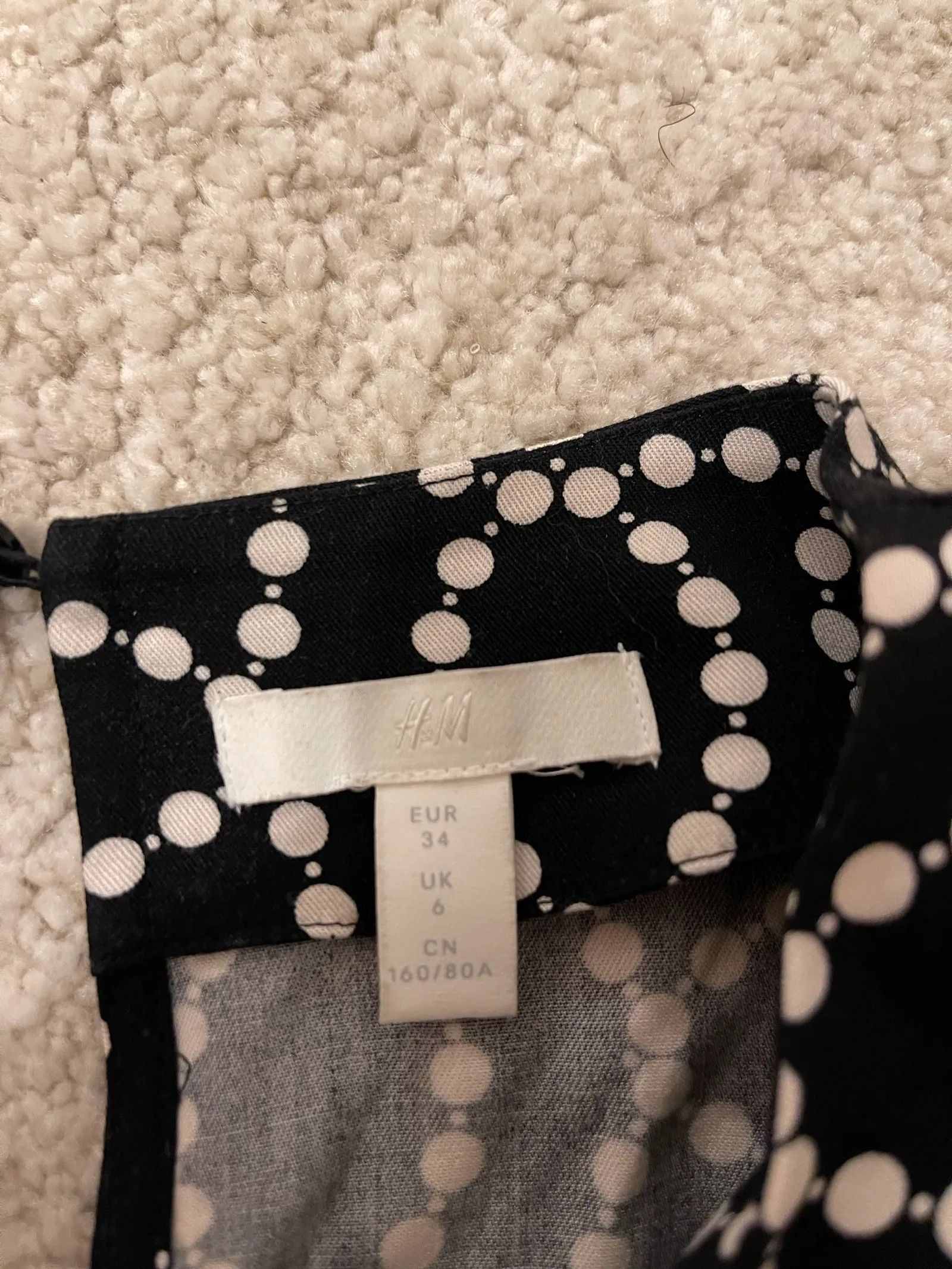 H&M H&M Dress Size XS / US 0-2 / IT 36-38 - 2 Thumbnail