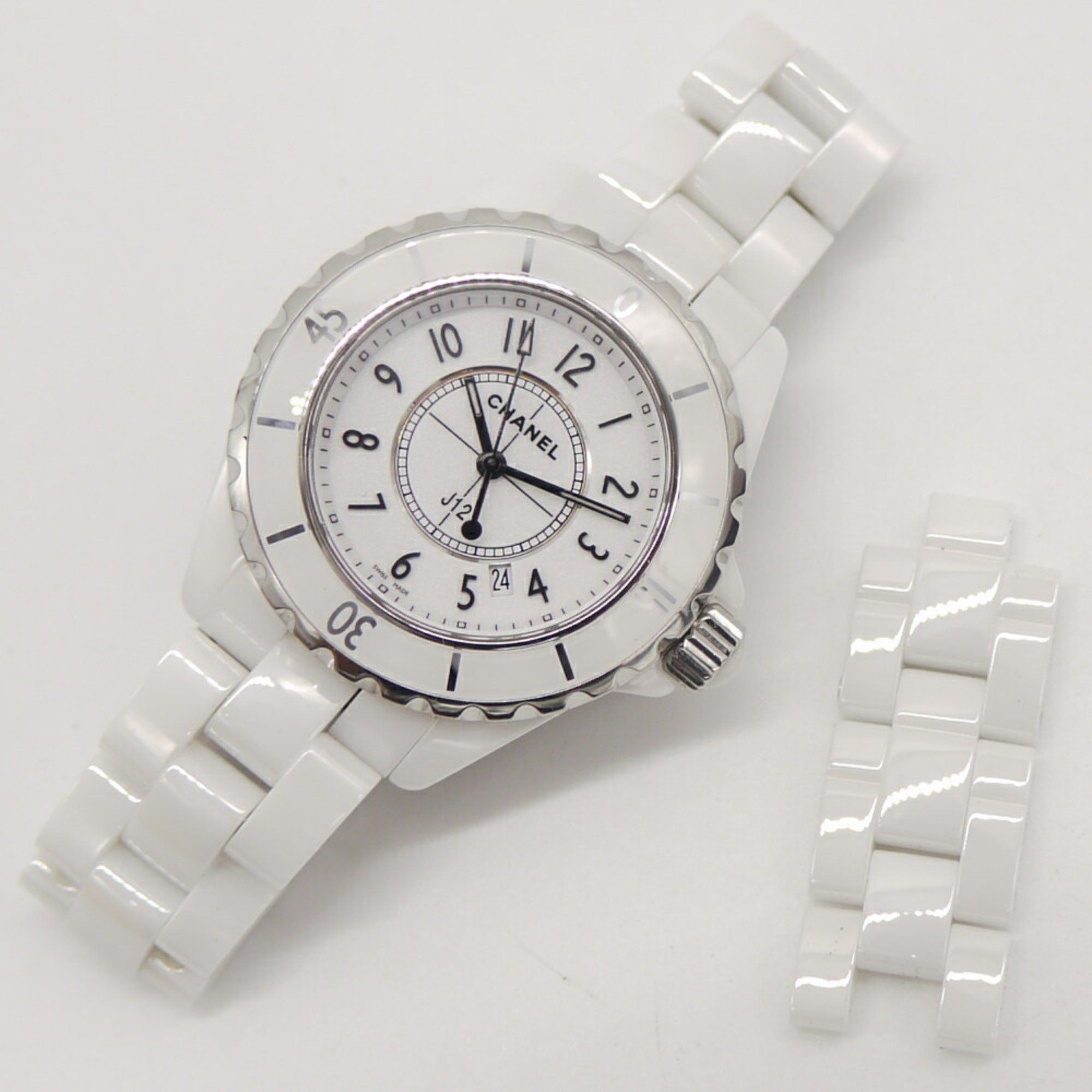 Chanel CHANEL J12 White Ceramic Quartz Watch with Dial H0968 Size ONE SIZE - 7 Thumbnail