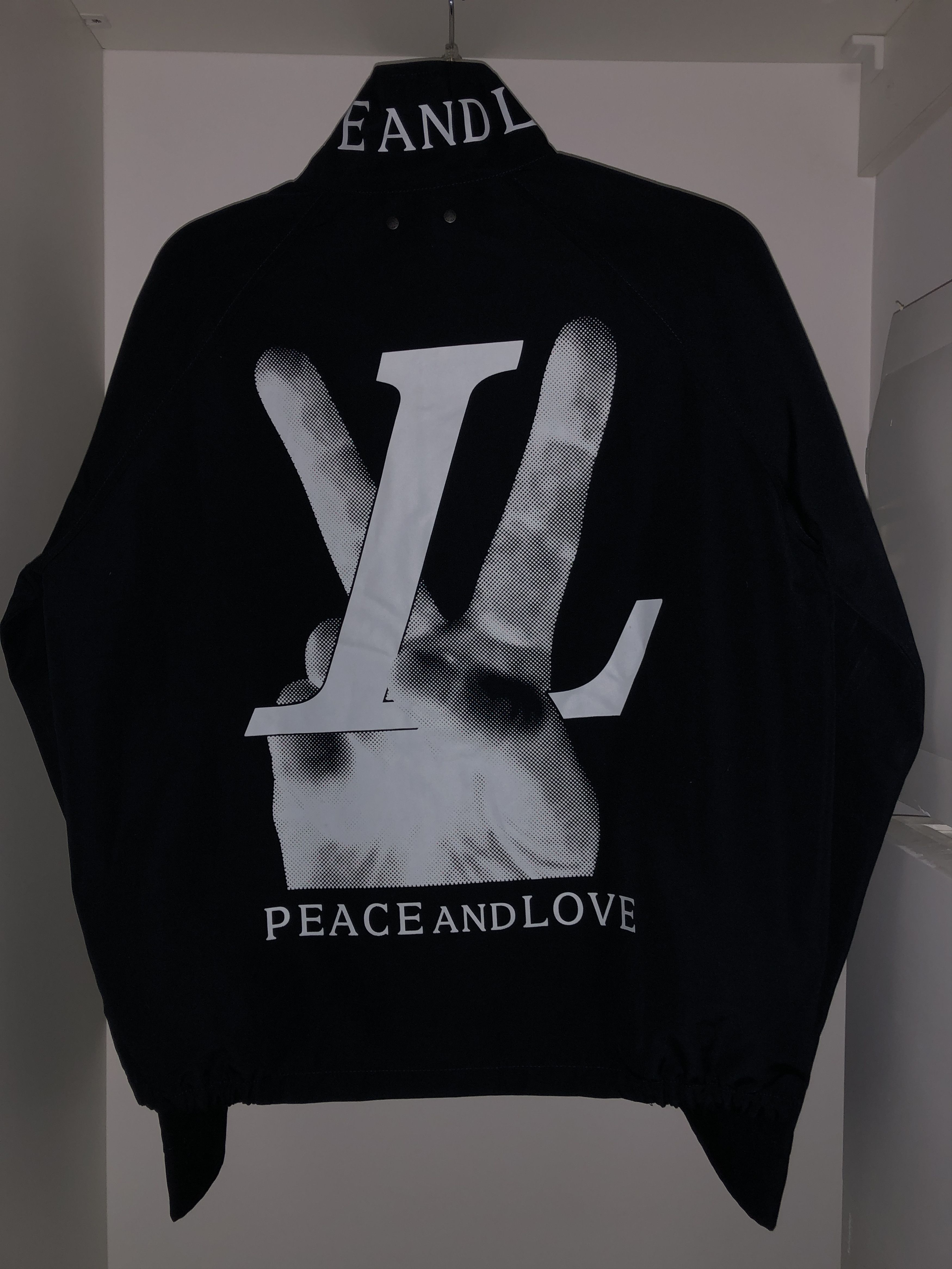 Louis Vuitton “Louis Vuitton Hand LV Graphic Harrington” Peace and 