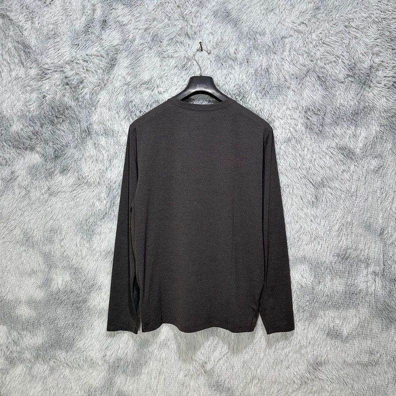 Arc'teryx Arcteryx Cormac Big Logo Long Sleeve T-shirt Size US L / EU 52-54 / 3 - 2 Thumbnail
