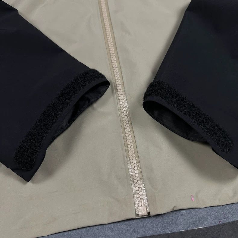 Arc'teryx Arc'teryx Beta AR Hard Shell Jacket Size US M / EU 48-50 / 2 - 4 Thumbnail