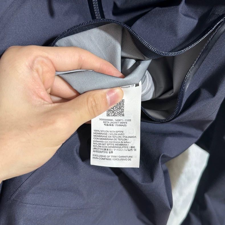 Arc'teryx Arcteryx Beta Jacket Hooded Outerwear Size US S / EU 44-46 / 1 - 4 Thumbnail