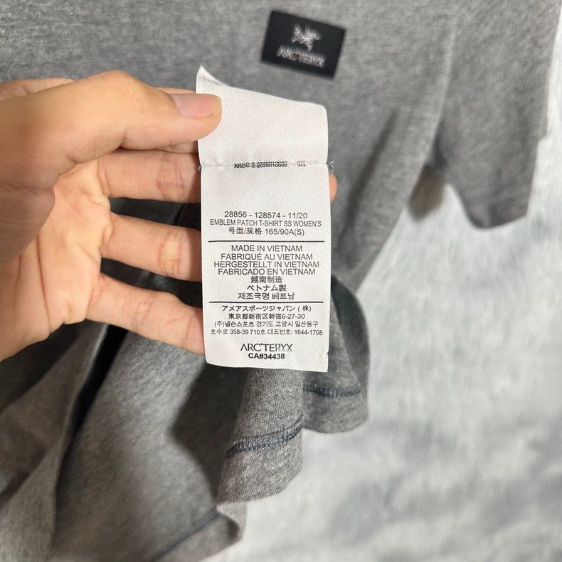 Acronym Arcteryx Embroidered Logo Short Sleeve T-Shirt Size US S / EU 44-46 / 1 - 6 Thumbnail