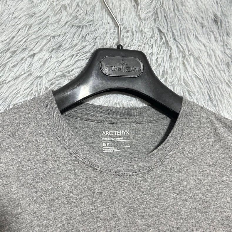 Acronym Arcteryx Embroidered Logo Short Sleeve T-Shirt Size US S / EU 44-46 / 1 - 3 Thumbnail
