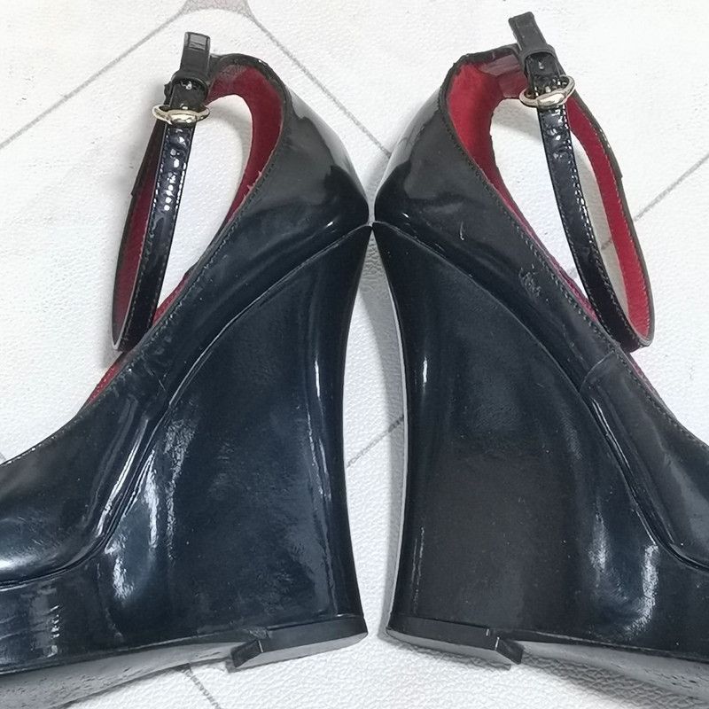 Gucci Gucci Black Wedge Heels with Signature Detail 0079 Size US 8 / IT 38 - 12 Thumbnail