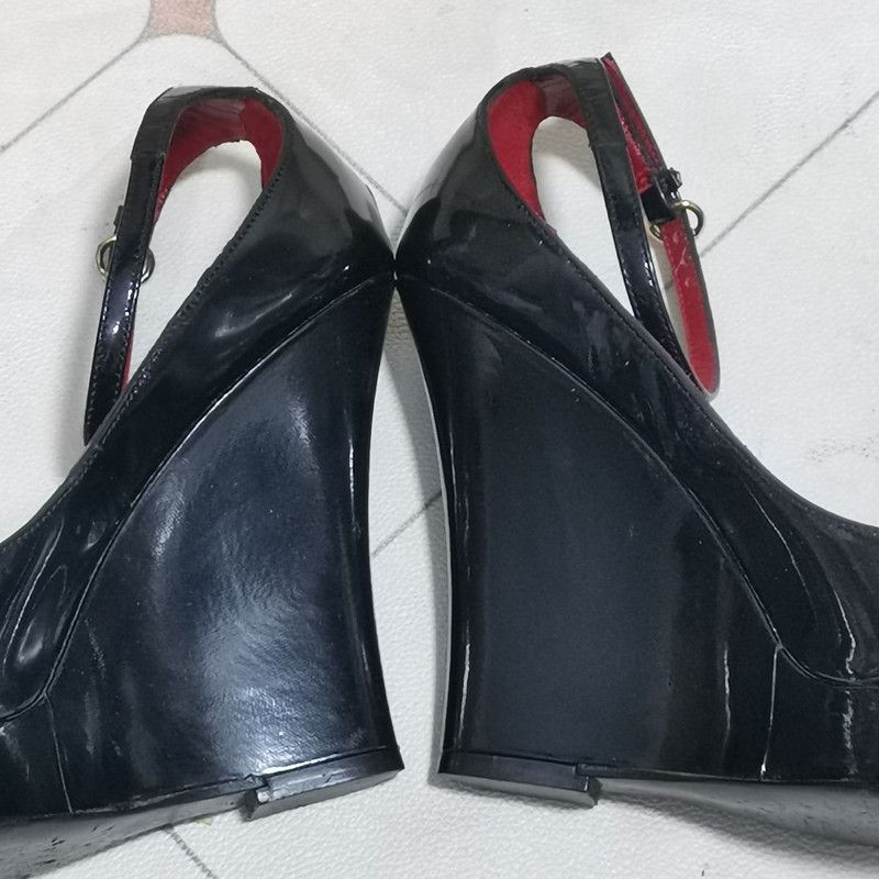 Gucci Gucci Black Wedge Heels with Signature Detail 0079 Size US 8 / IT 38 - 11 Thumbnail
