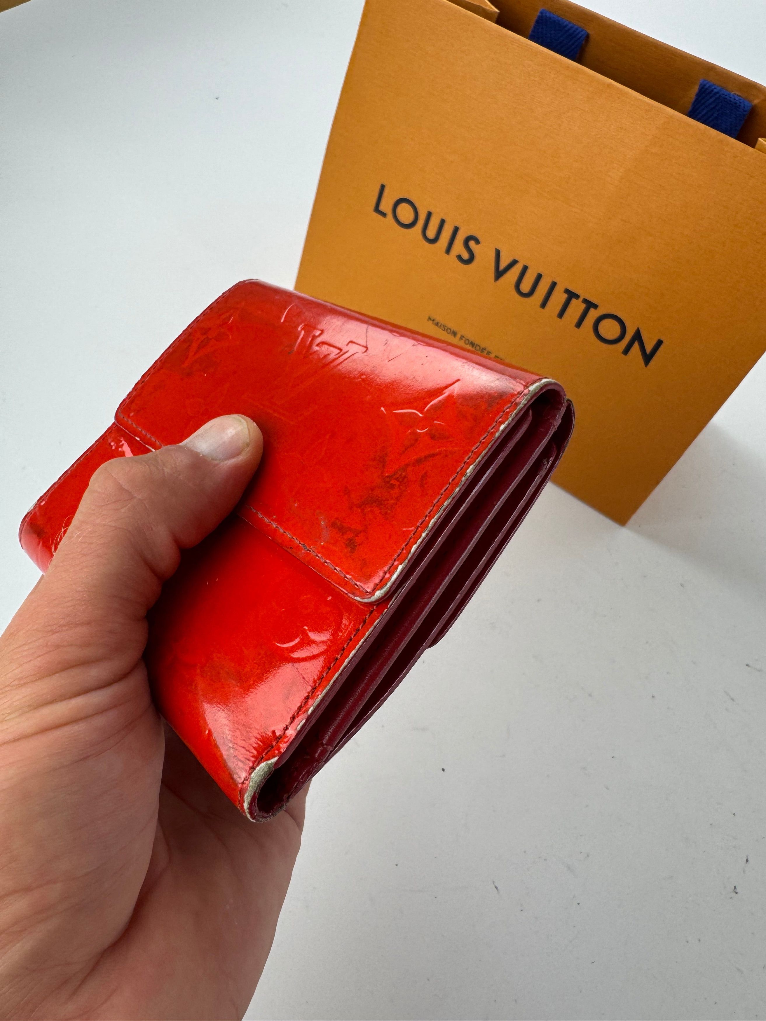 Louis Vuitton Vintage Vernis Leather Wallet red Size ONE SIZE - 11 Thumbnail