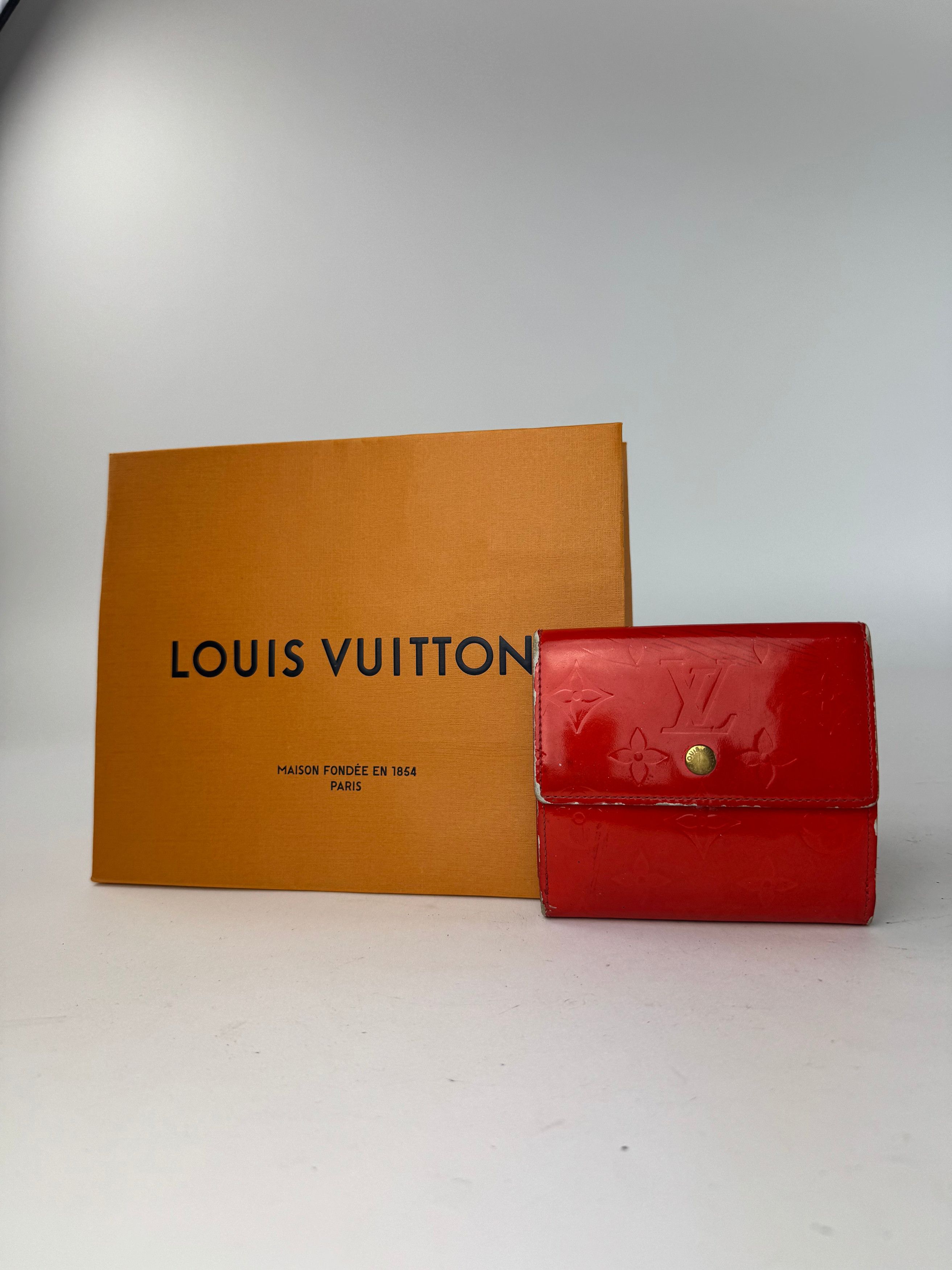 Louis Vuitton Vintage Vernis Leather Wallet red Size ONE SIZE - 6 Thumbnail