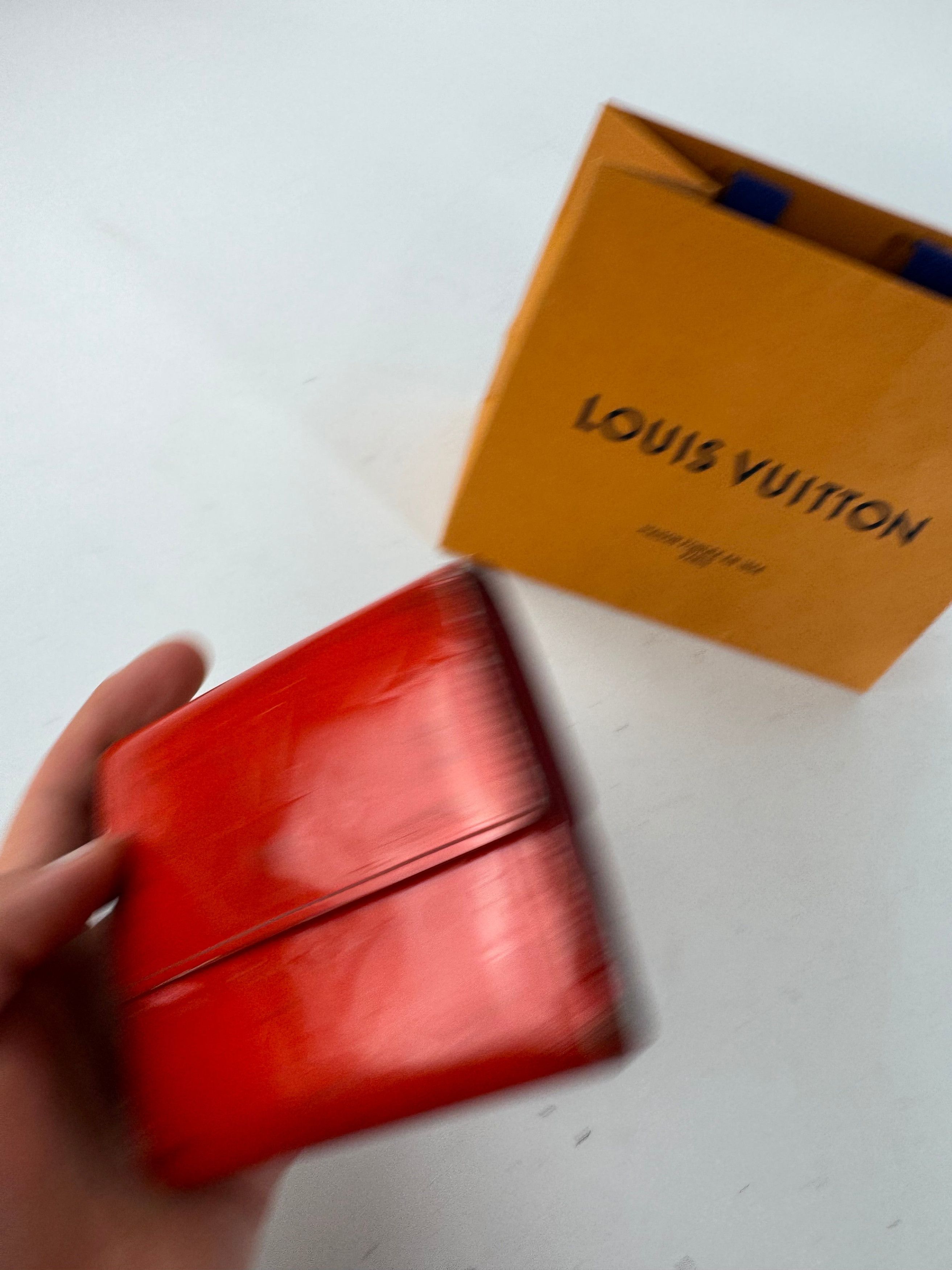 Louis Vuitton Vintage Vernis Leather Wallet red Size ONE SIZE - 5 Thumbnail