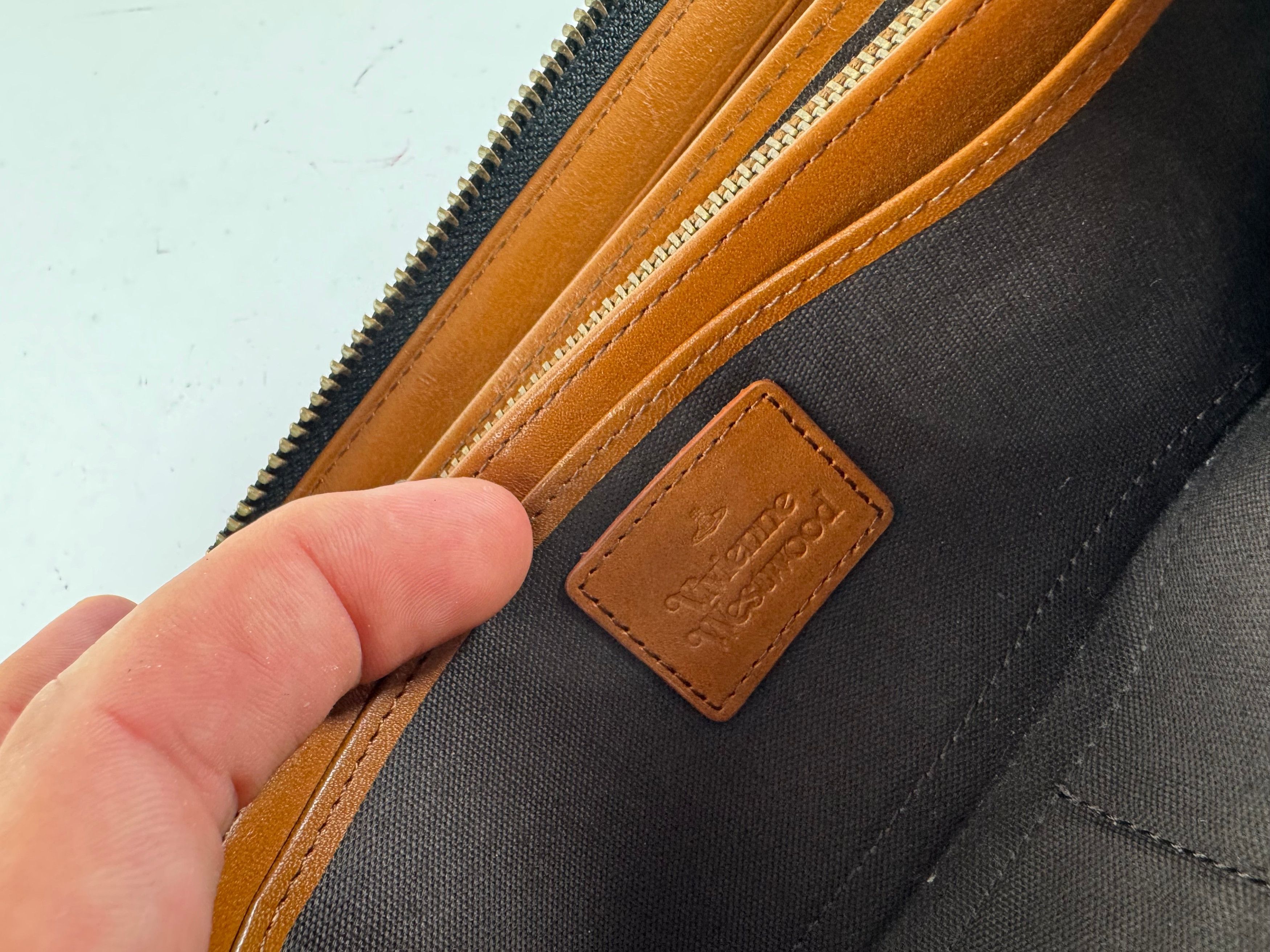 Vivienne Westwood Vintage monogram Leather zippy wallet black Size ONE SIZE - 6 Thumbnail