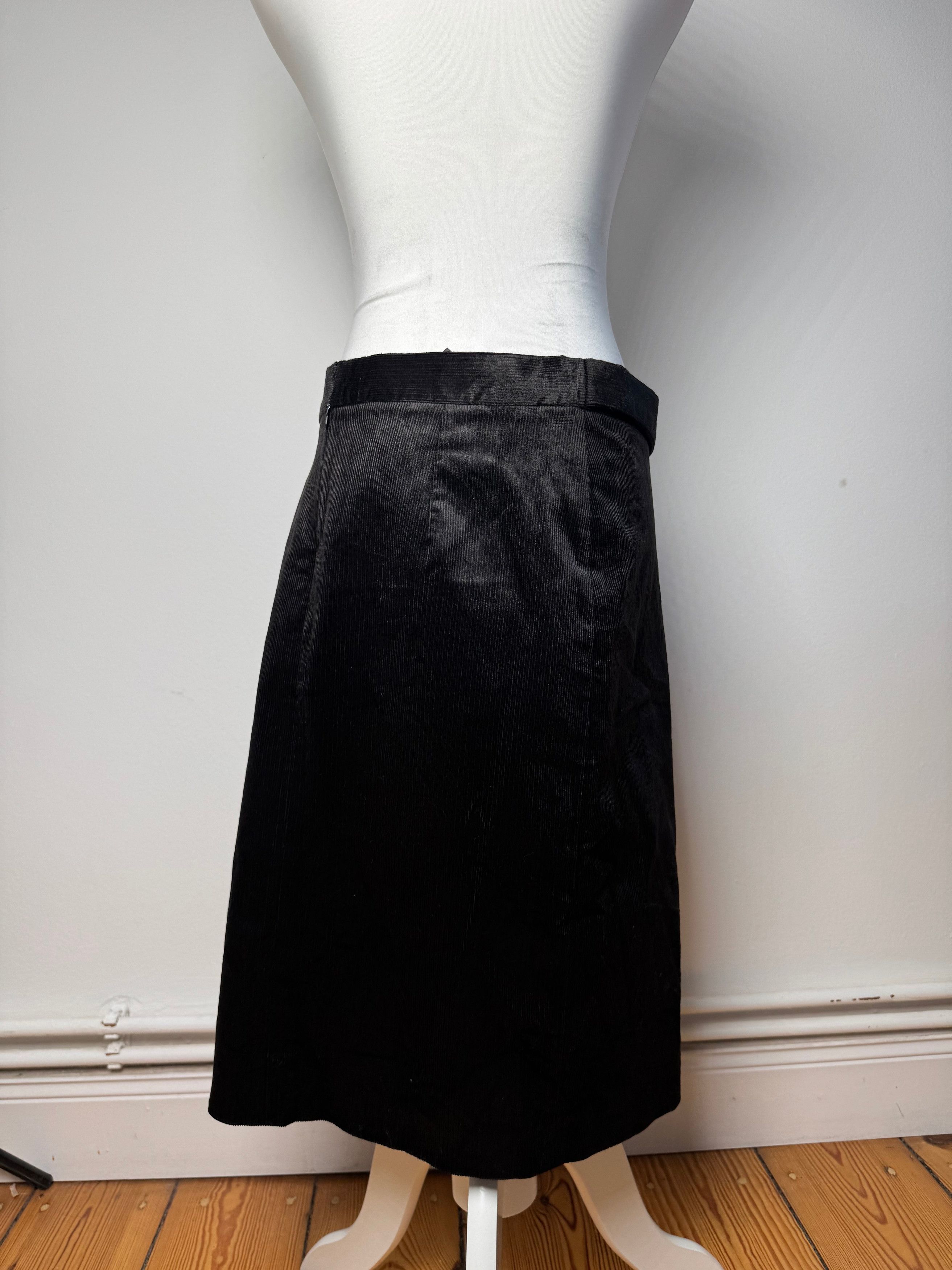 Fendi Vintage Roma Cord Skirt Black 38/M Size 30" / US 8 / IT 44 - 15 Thumbnail