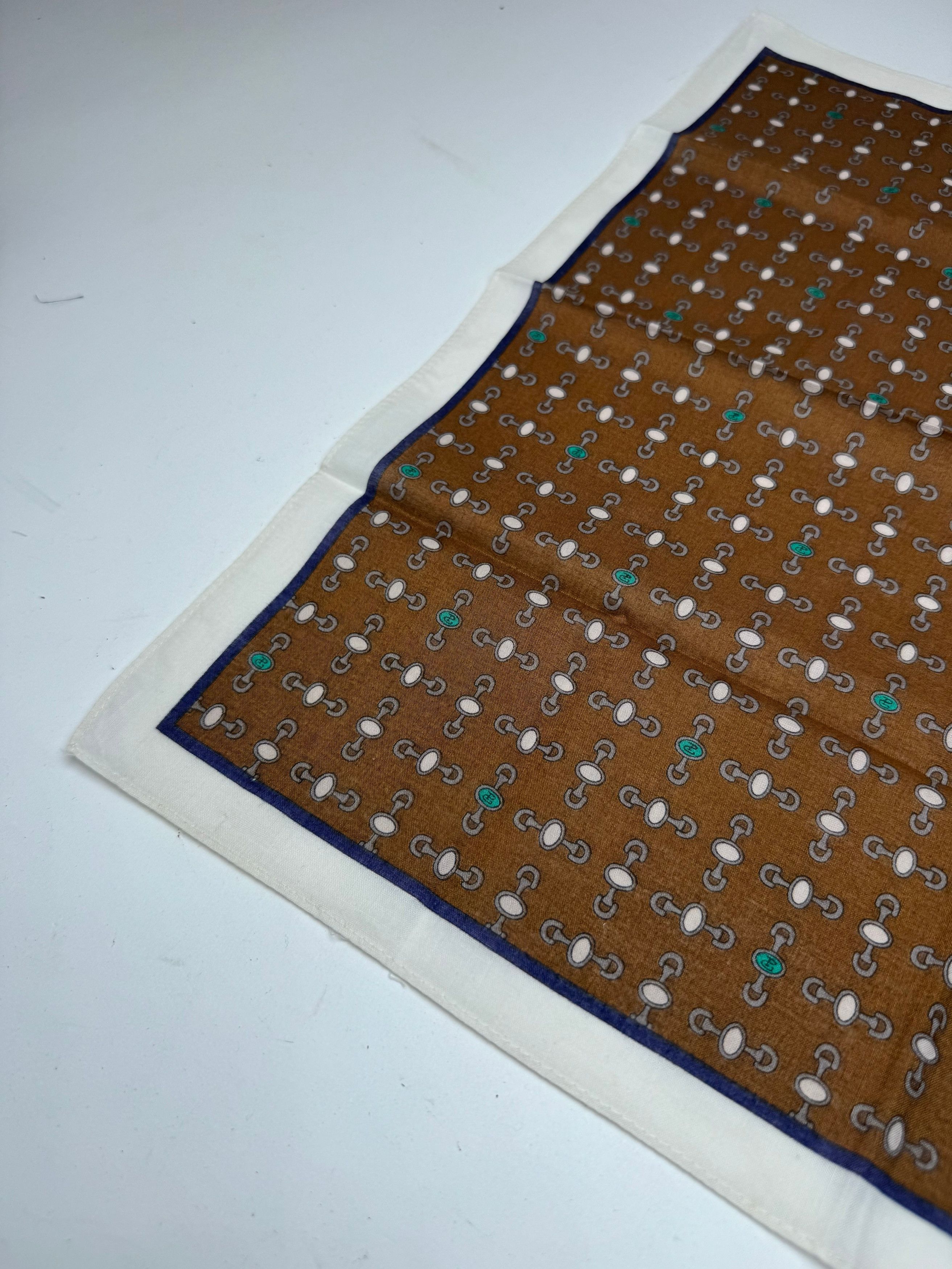 Gucci Vintage Horsebit monogram Scarf Brown white Size ONE SIZE - 6 Thumbnail