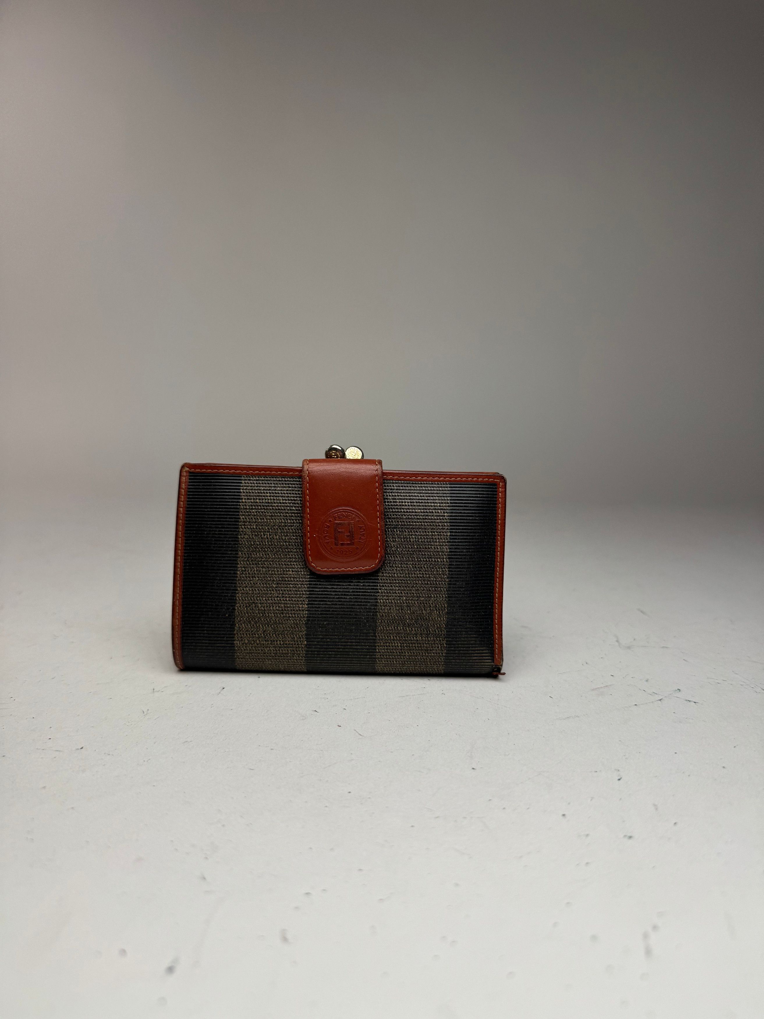 Fendi Vintage Roma Striped Leather wallet brown black grey Size ONE SIZE - 8 Thumbnail