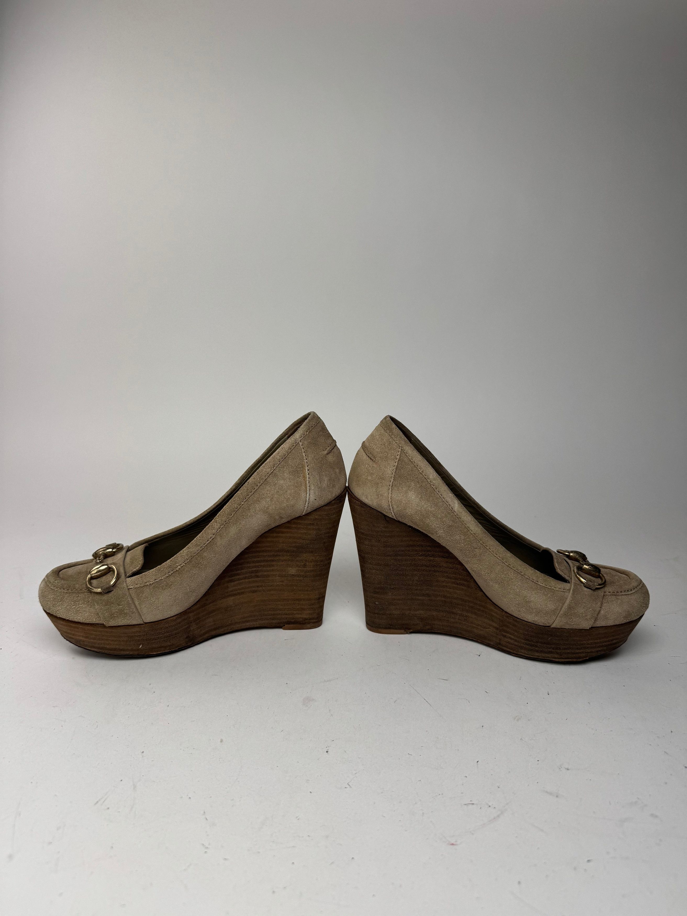 Vintage Suede Horsebit pumps EU37,5 grey