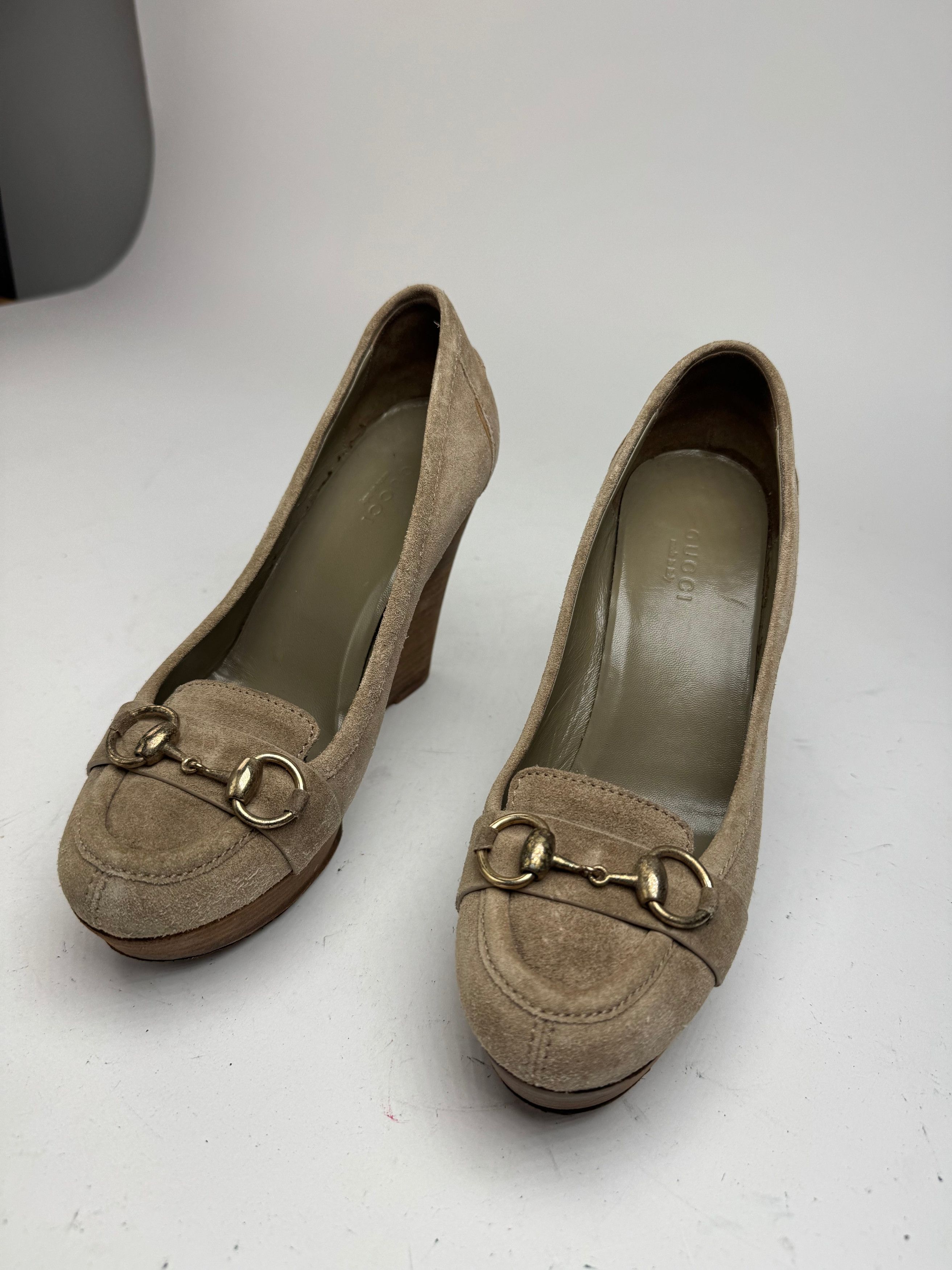Vintage Suede Horsebit pumps EU37,5 grey