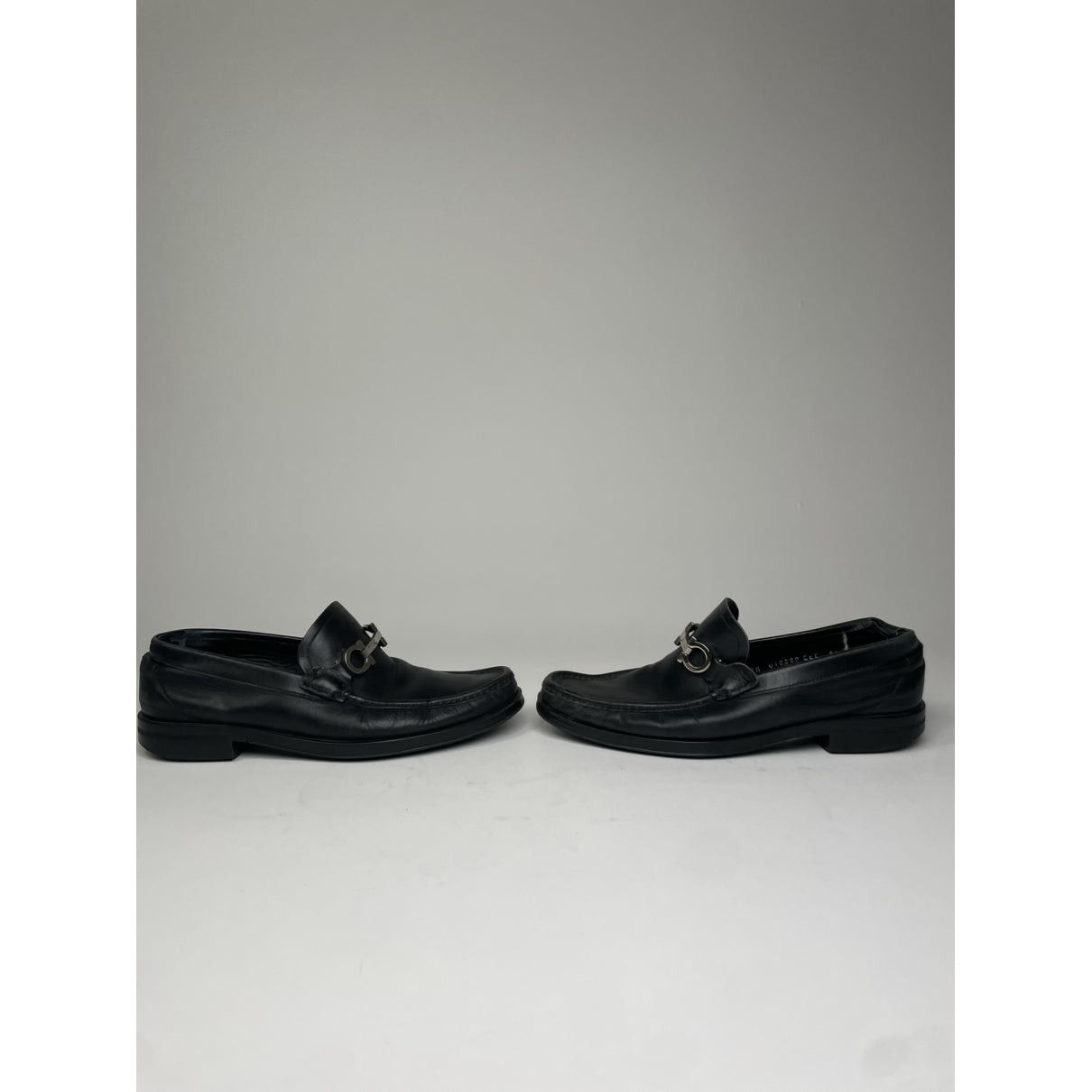 Salvatore Ferragamo Gancini Black Leather Flat Size US 9 / IT 39 - 2 Thumbnail