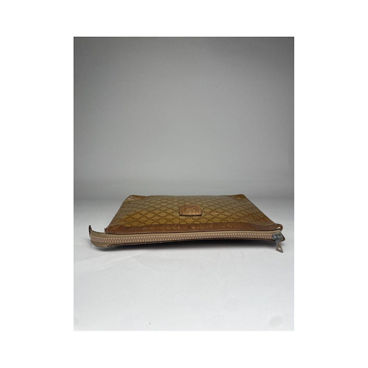 Celine Triomphe Vintage Brown Leather Clutch Bag Size ONE SIZE - 4 Thumbnail