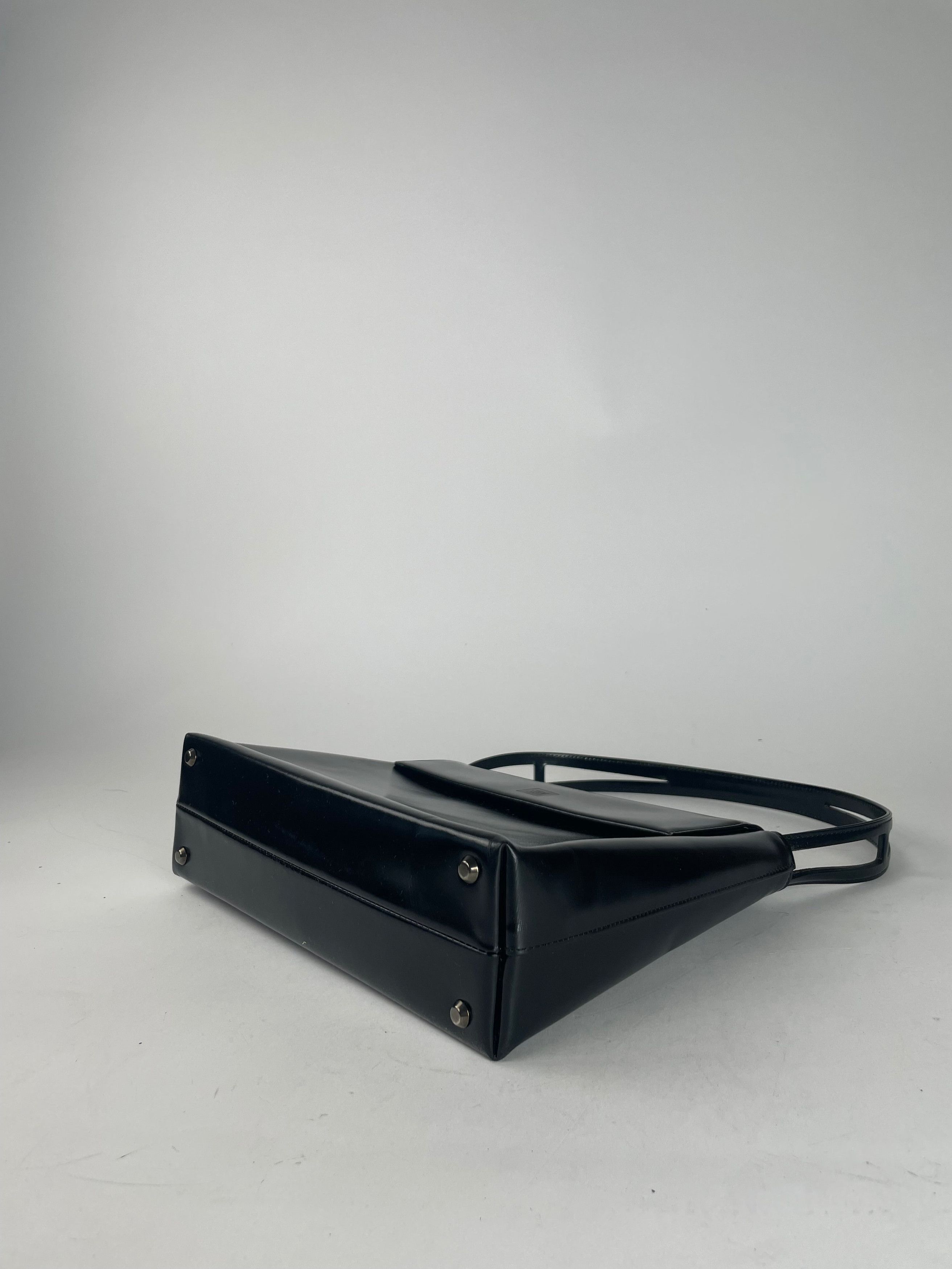 Givenchy Vintage 4G Patent Leather Bag Black Size ONE SIZE - 13 Thumbnail