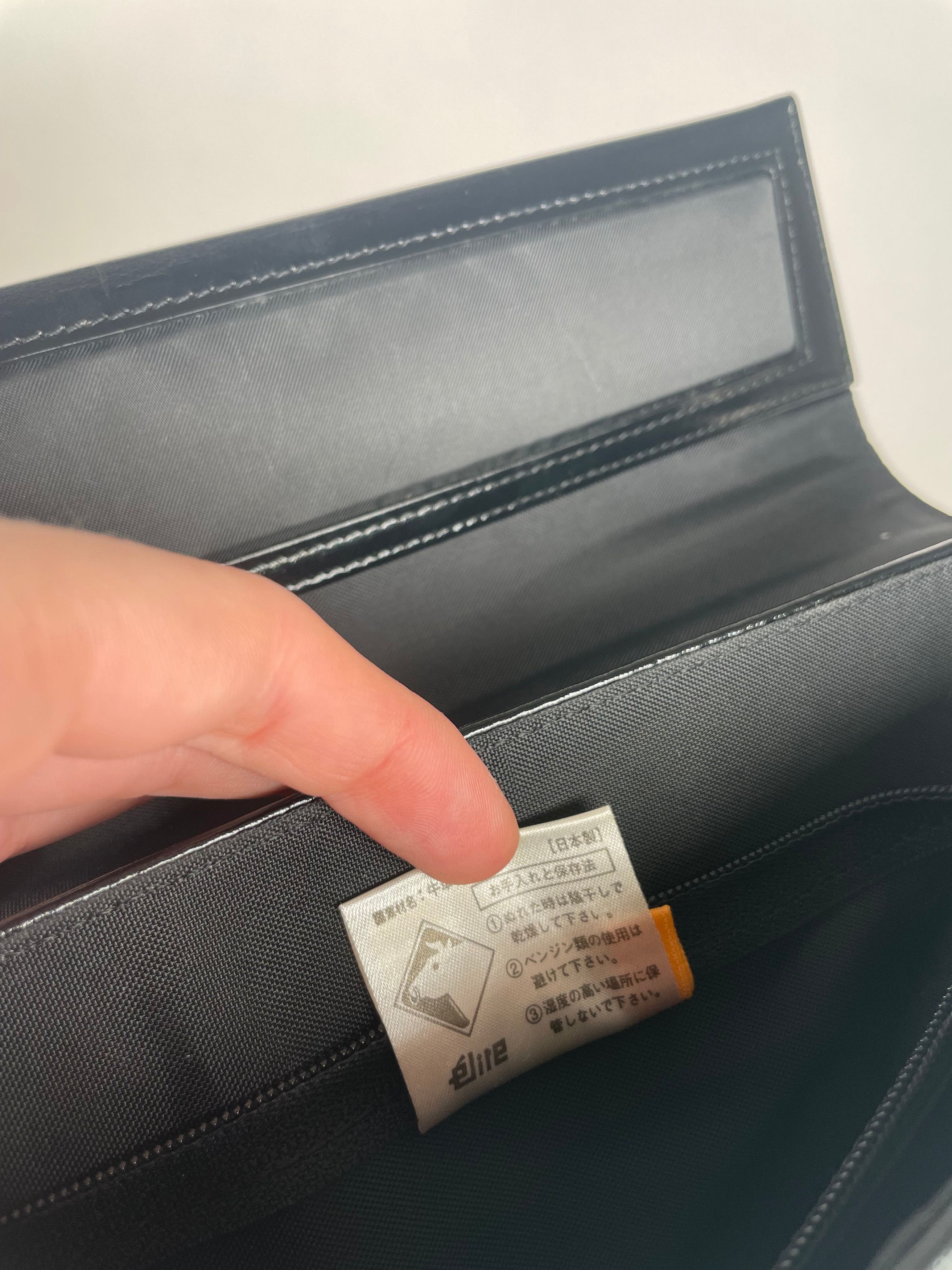 Givenchy Vintage 4G Patent Leather Bag Black Size ONE SIZE - 4 Thumbnail