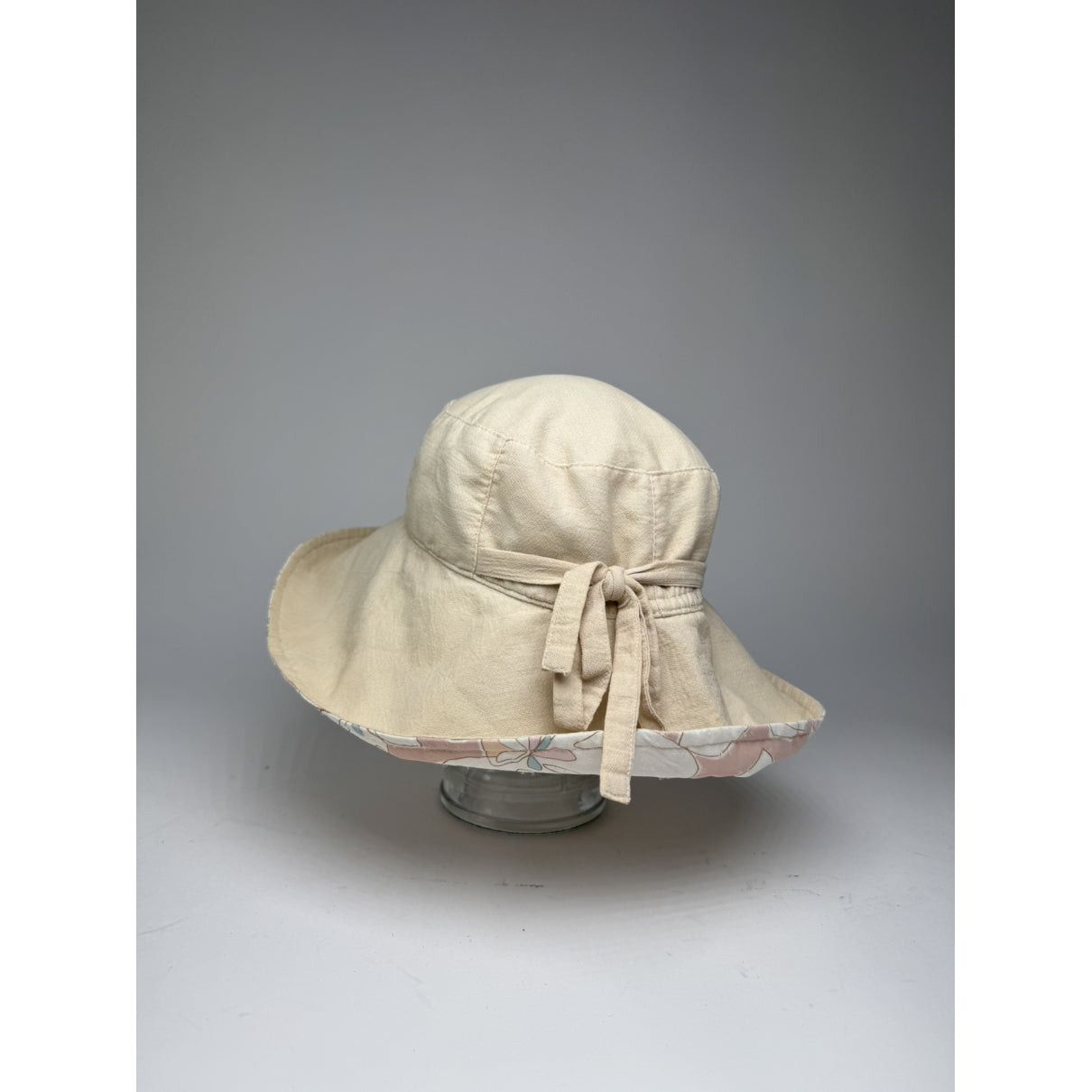Balenciaga Beige Polyester Hat Size ONE SIZE - 3 Thumbnail