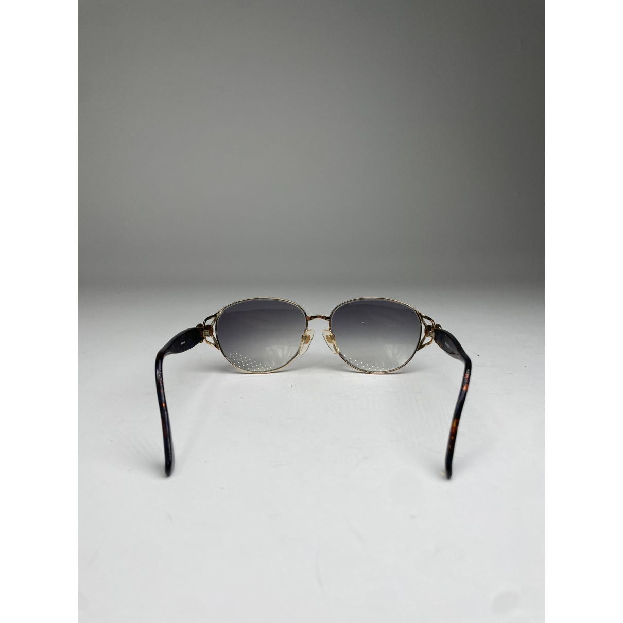 Yves Saint Laurent Black Plastic Sunglasses Size ONE SIZE - 4 Thumbnail