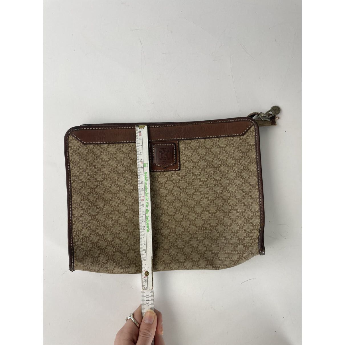 Celine Triomphe Beige Leather Clutch Bag Size ONE SIZE - 3 Thumbnail