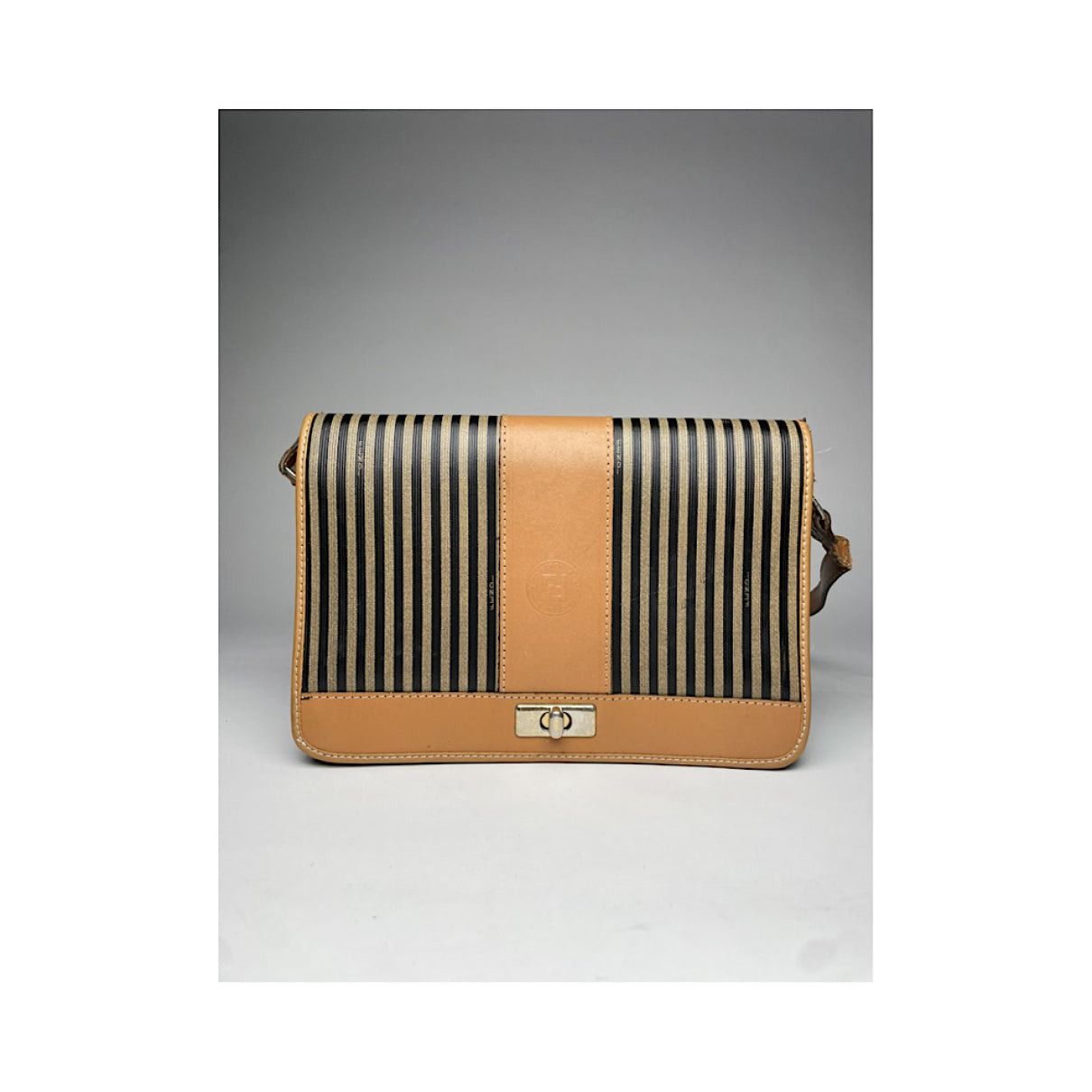 Fendi Baguette Brown Leather Handbag Size ONE SIZE - 4 Thumbnail