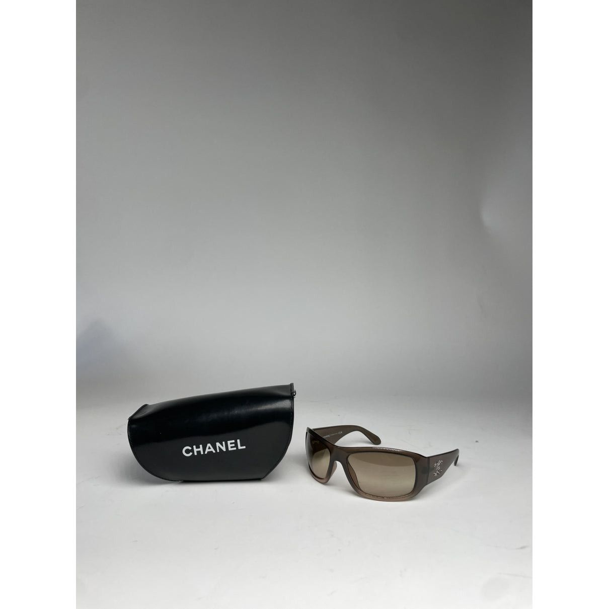 Chanel Khaki Plastic Sunglasses Size ONE SIZE - 3 Thumbnail