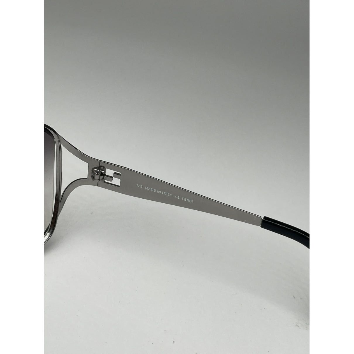 Fendi Silver Metal Sunglasses Size ONE SIZE - 5 Thumbnail
