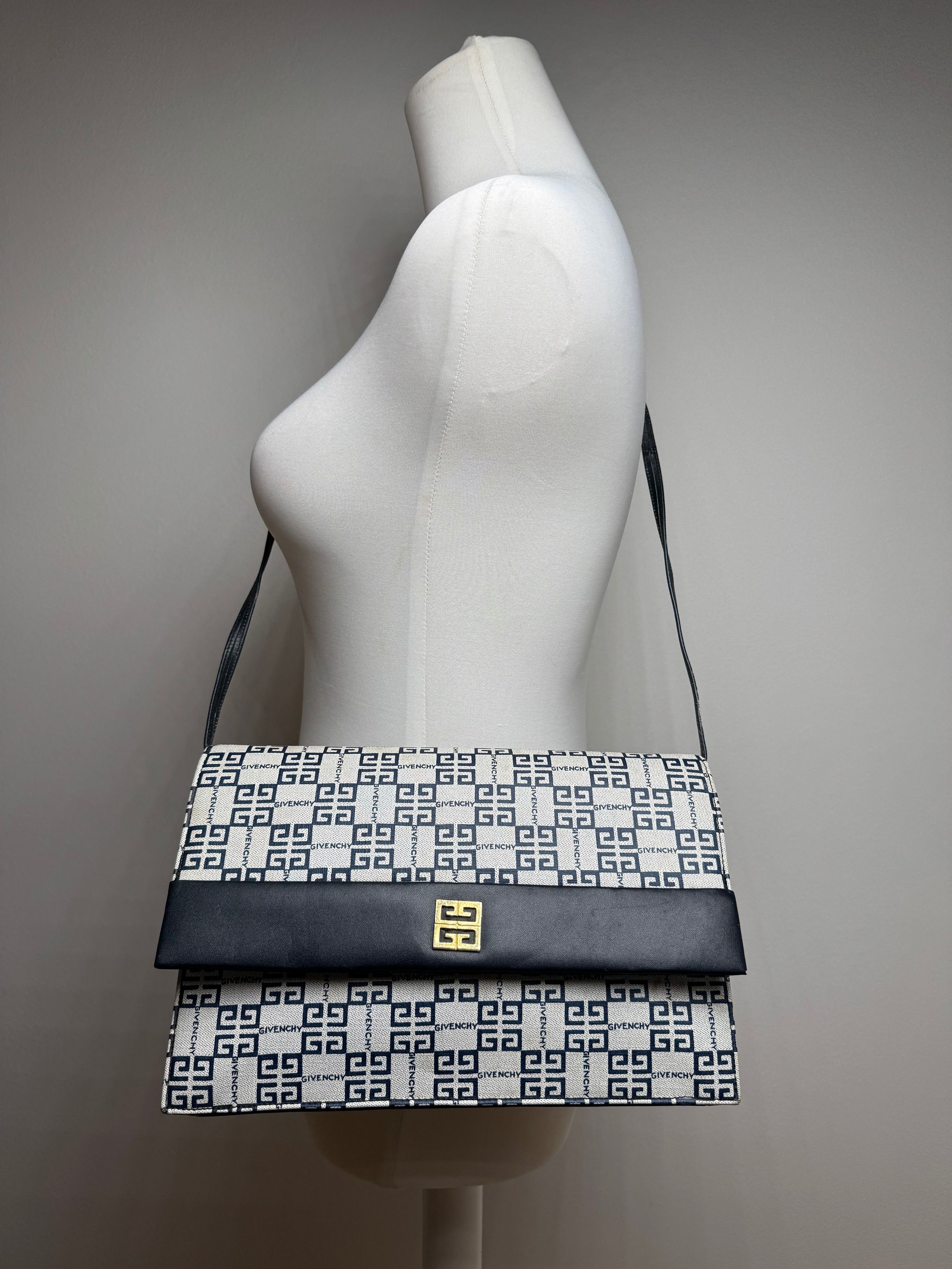Givenchy Vintage 4G Monogramm Leather Bag White Navy Black Size ONE SIZE - 8 Thumbnail