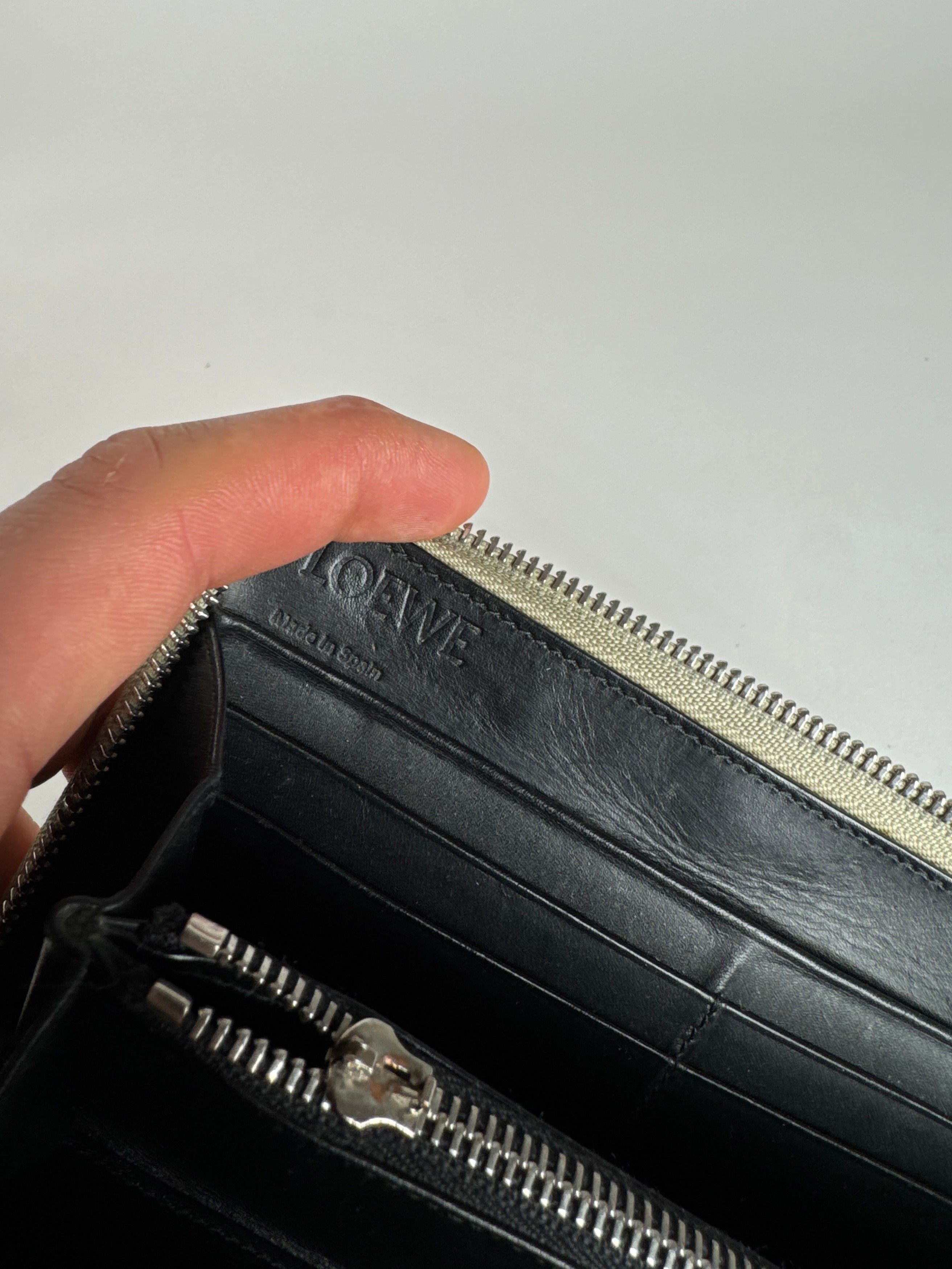 Loewe Vintage Madrid Monogram Leather Wallet grey Size ONE SIZE - 3 Thumbnail