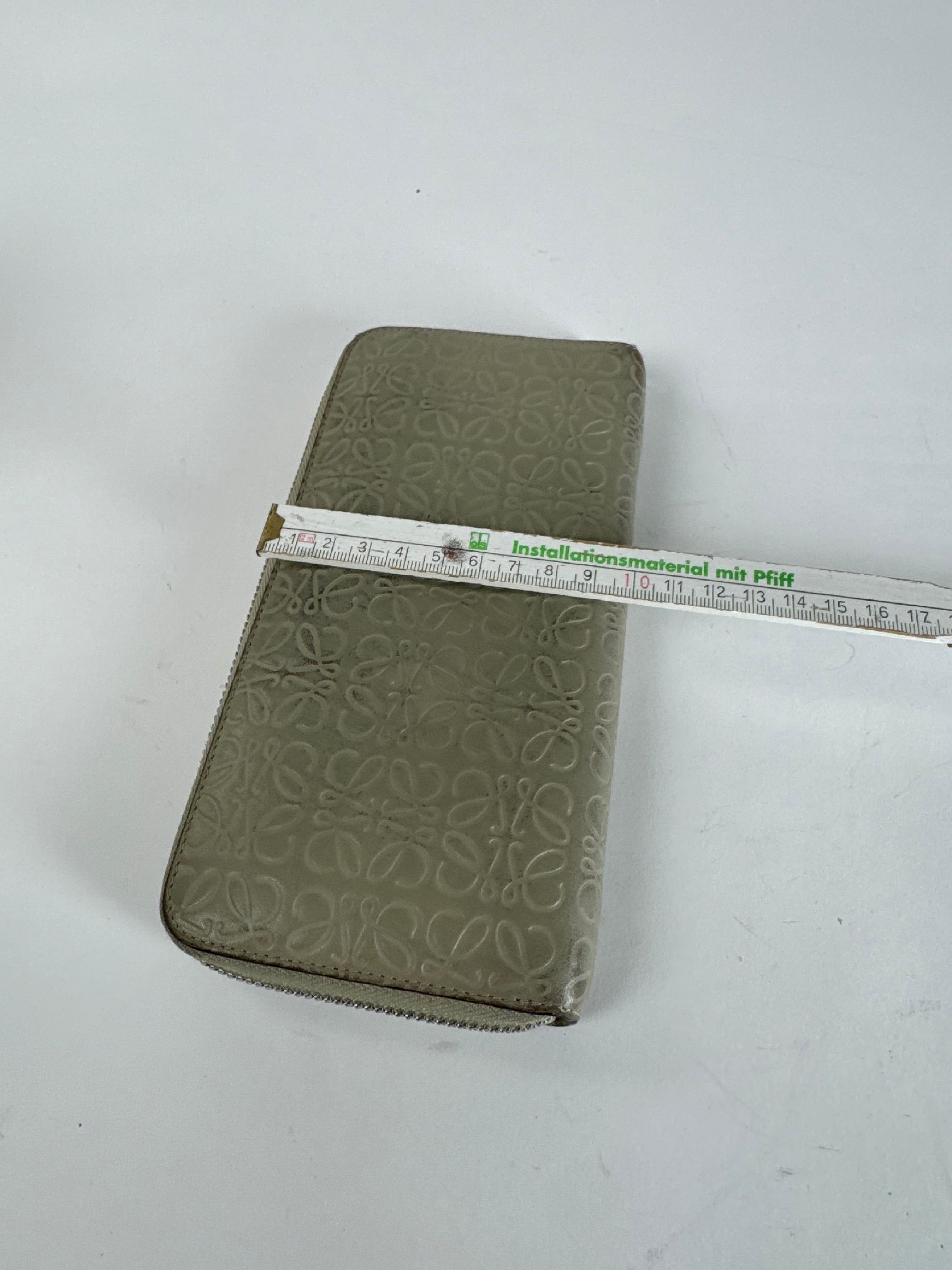 Loewe Vintage Madrid Monogram Leather Wallet grey Size ONE SIZE - 6 Thumbnail
