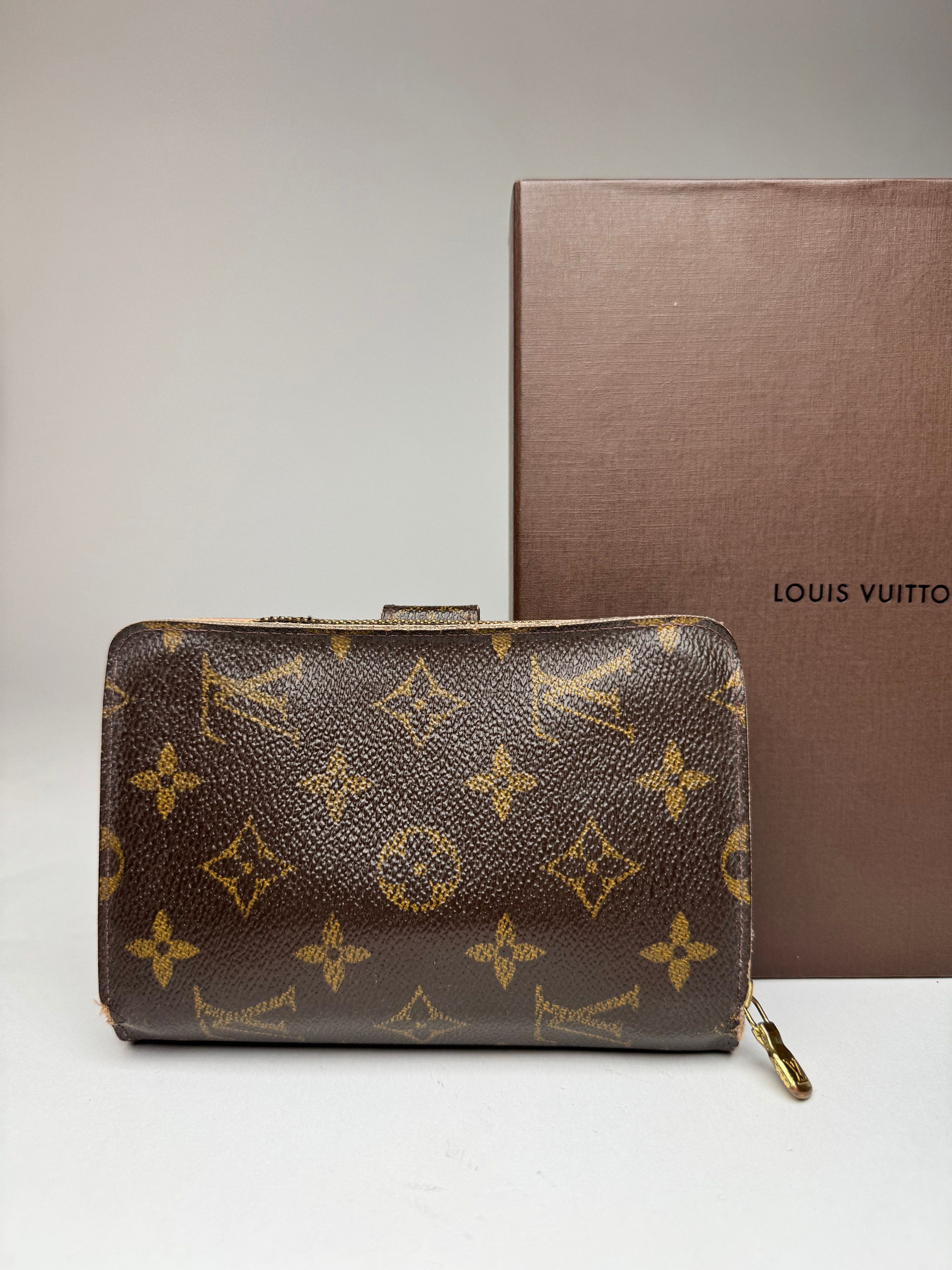 Louis Vuitton Vintage Leather Monogram Wallet Brown Size ONE SIZE - 2 Thumbnail