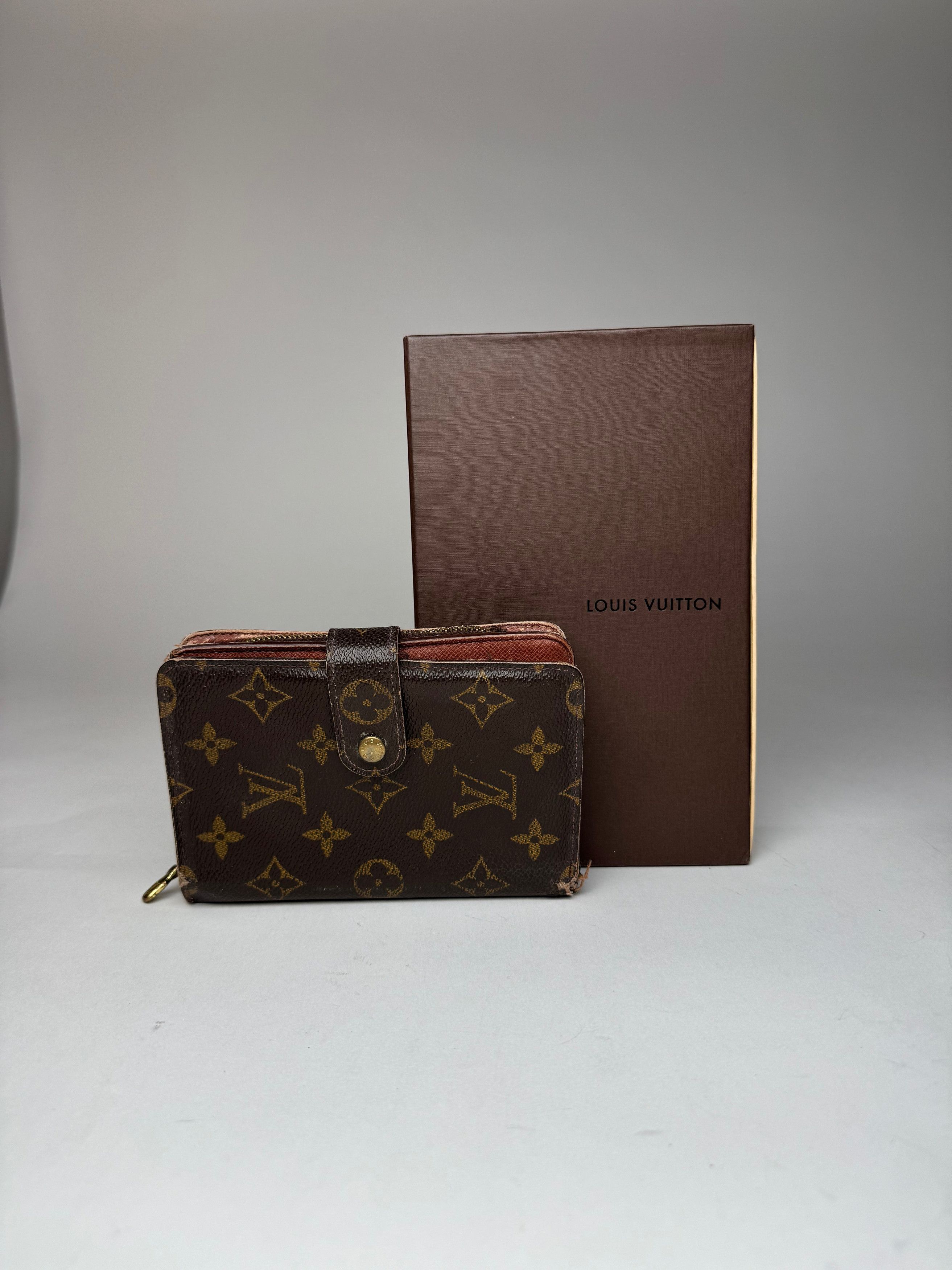 Louis Vuitton Vintage Leather Monogram Wallet Brown Size ONE SIZE - 6 Thumbnail