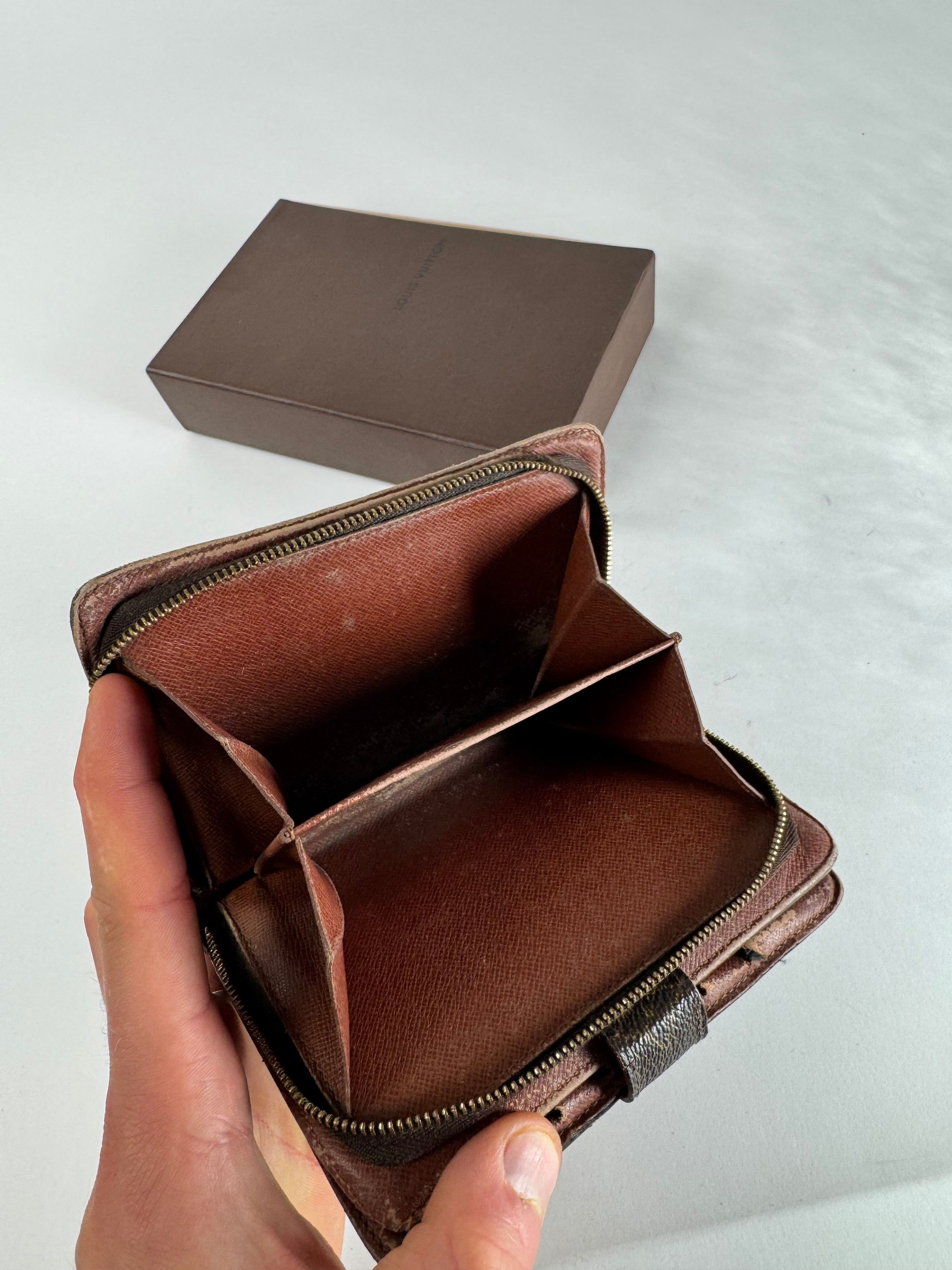 Louis Vuitton Vintage Leather Monogram Wallet Brown Size ONE SIZE - 5 Thumbnail
